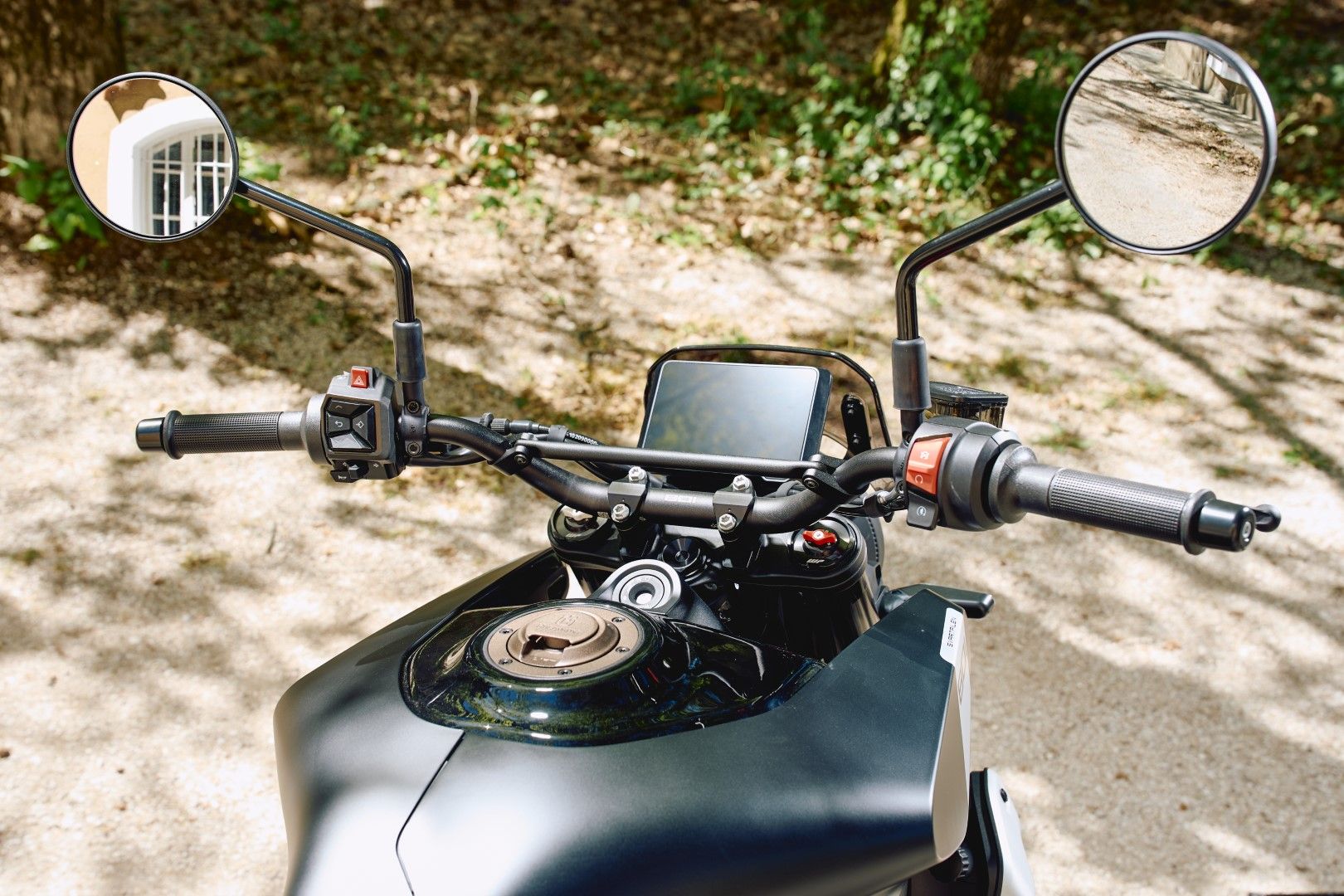 Fotos Husqvarna Svartpilen 801 2024