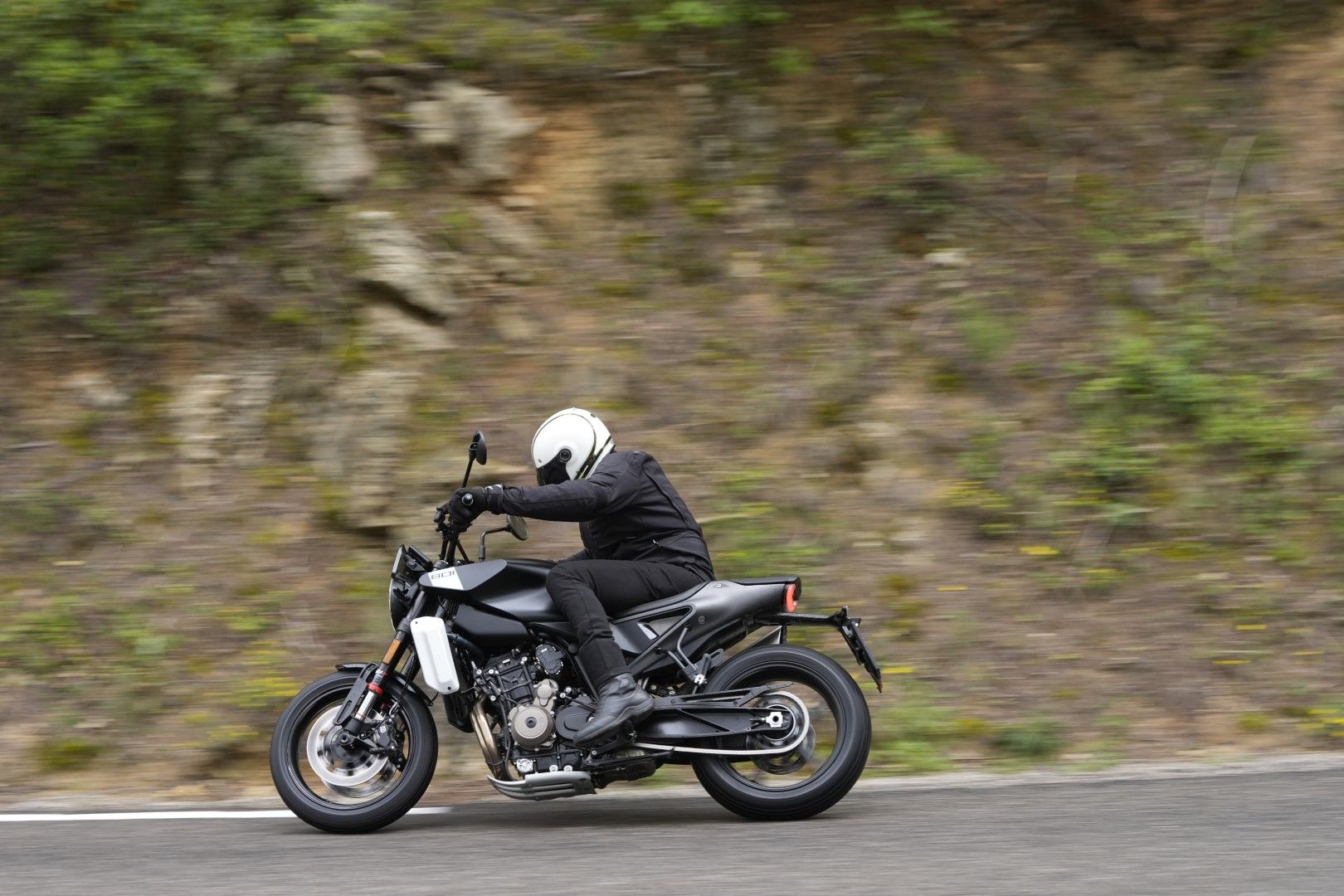 Fotos Husqvarna Svartpilen 801 2024