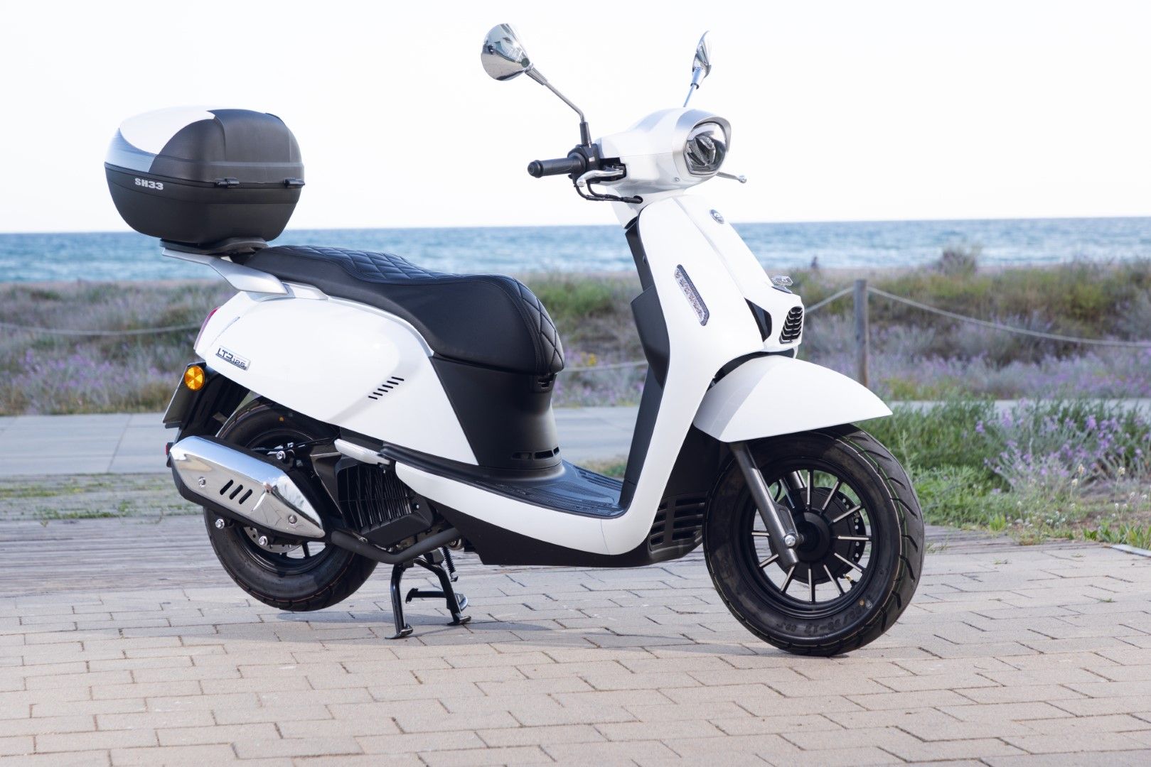 QJ Motor LTX 125. La nueva propuesta de la marca en los scooters de tipo classic