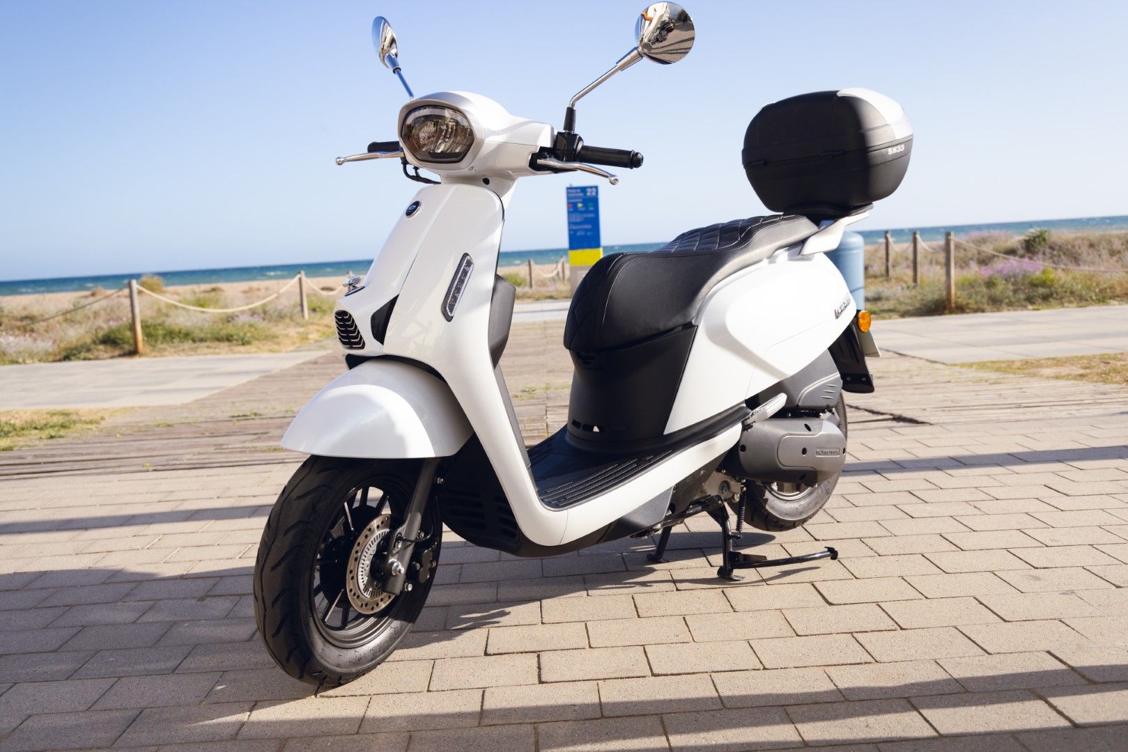 Fotos scooter QJ Motor LTR 125