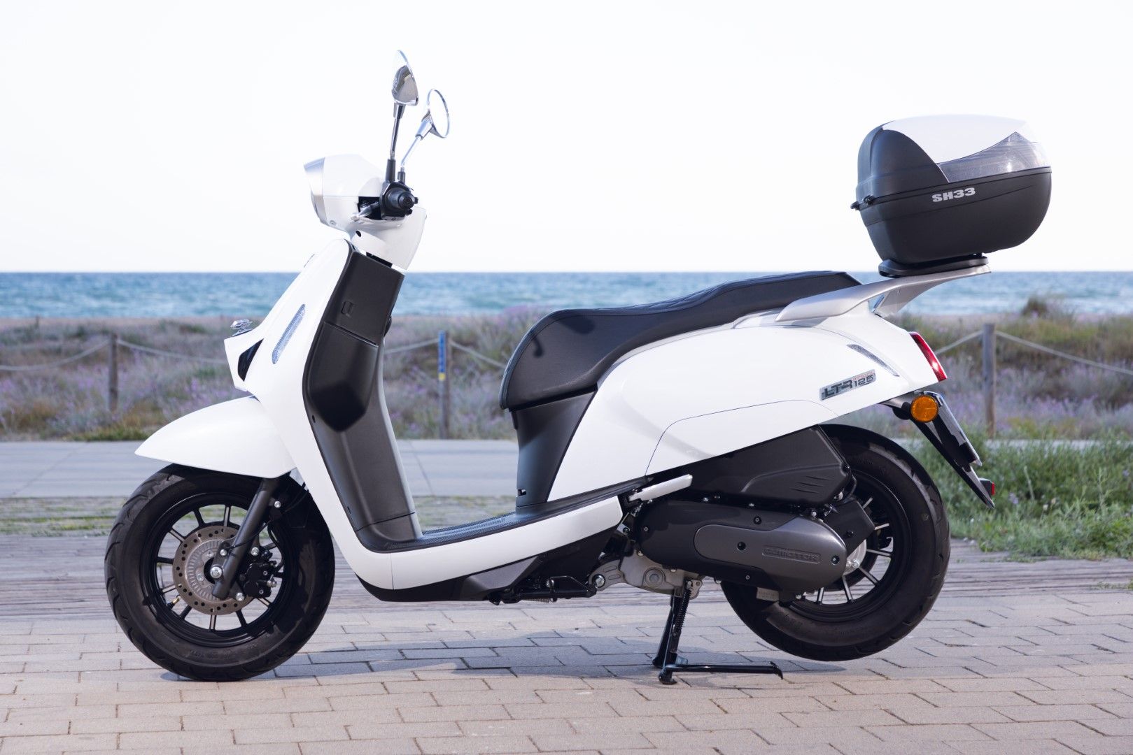 Fotos scooter QJ Motor LTR 125