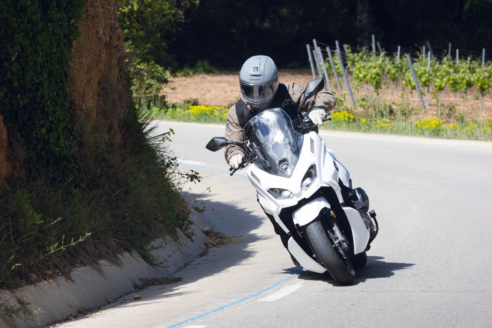 Fotos scooter QJ Motor MTX 125
