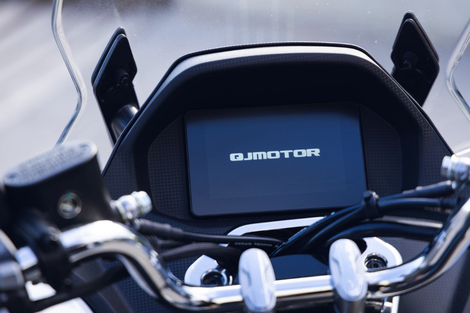 Fotos scooter QJ Motor MTX 125