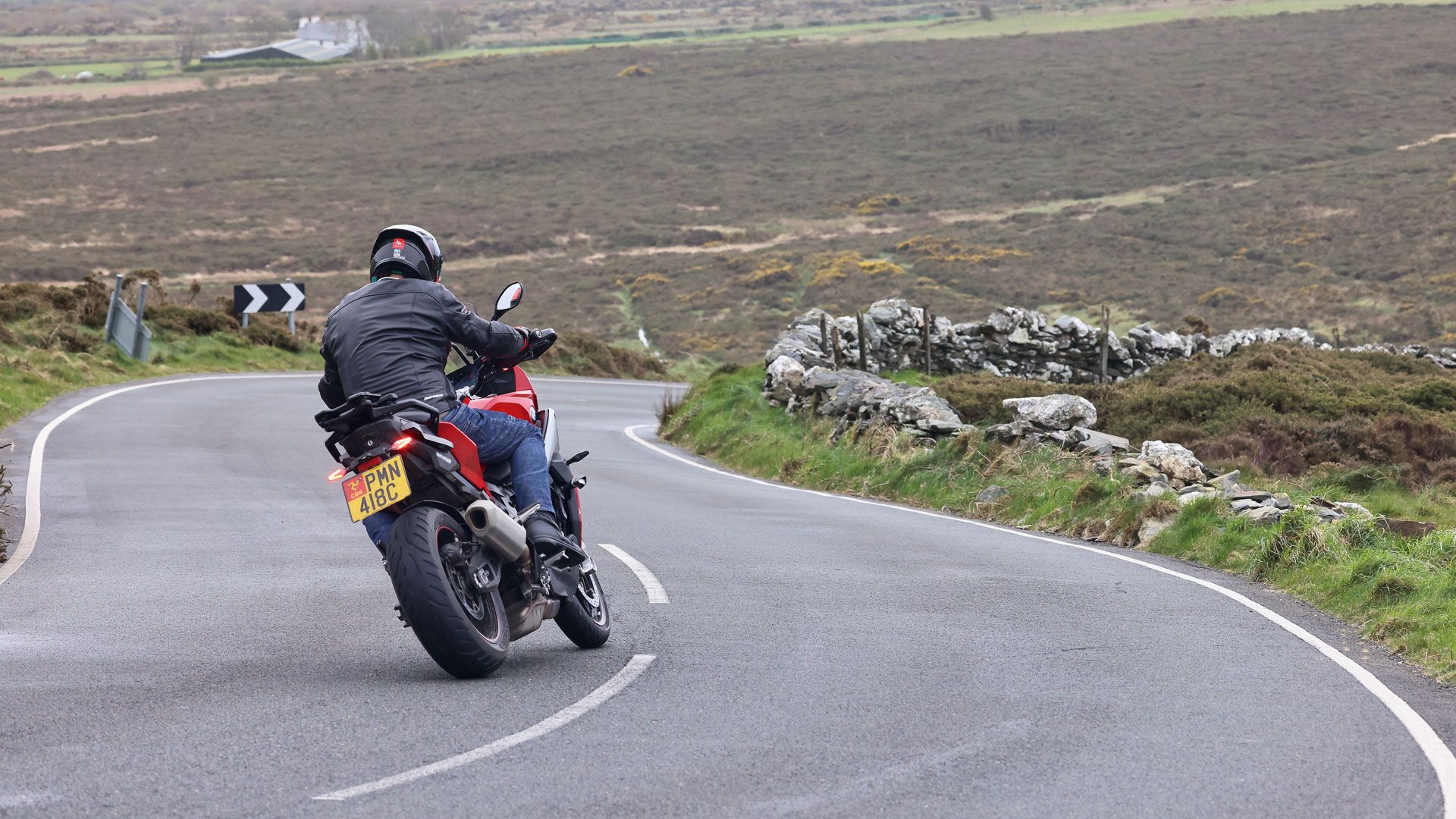 Metzeler Roadtec 02 Pepe Burgalet Isle of Man 2024 (7)