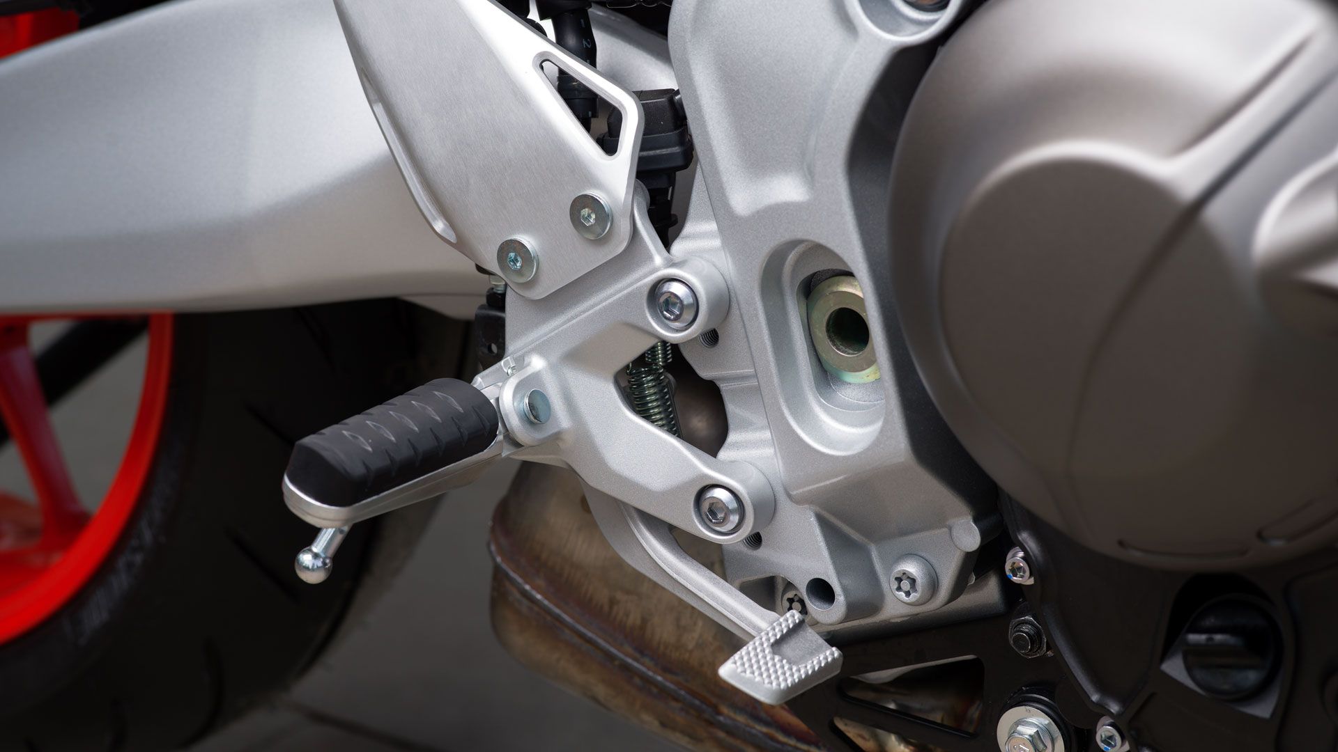 Yamaha XSR900 GP 2024 Detalles (7)