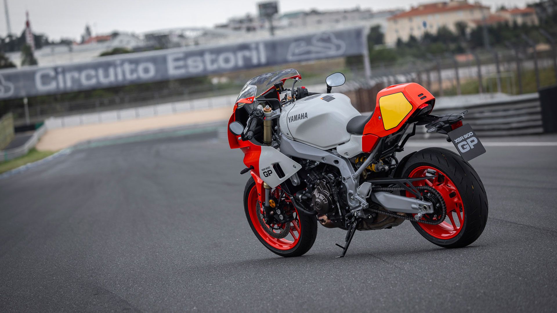 Yamaha XSR900 GP 2024 Estatica (2)