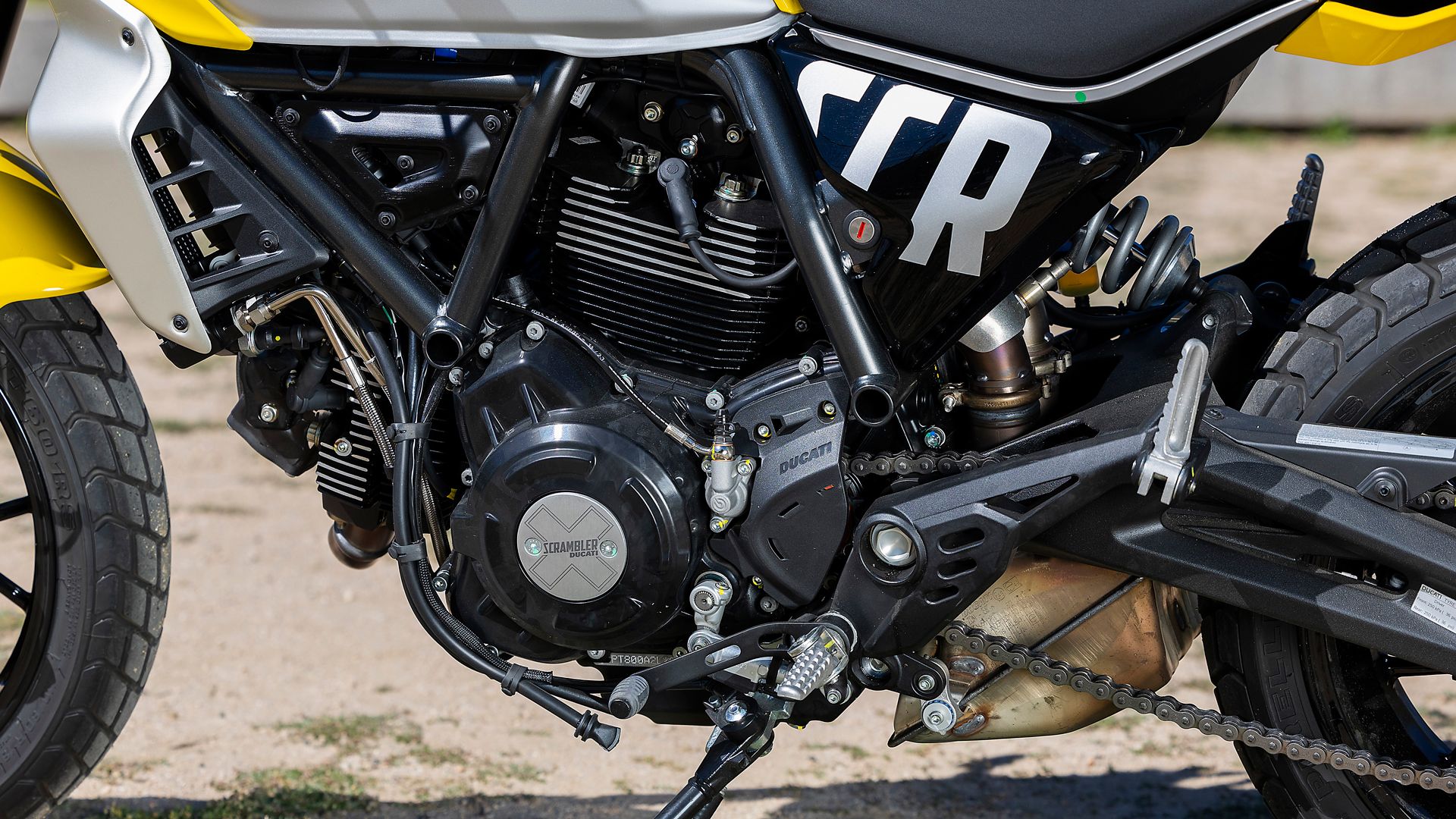 ducati scrambler icon 2024 detalles (3)