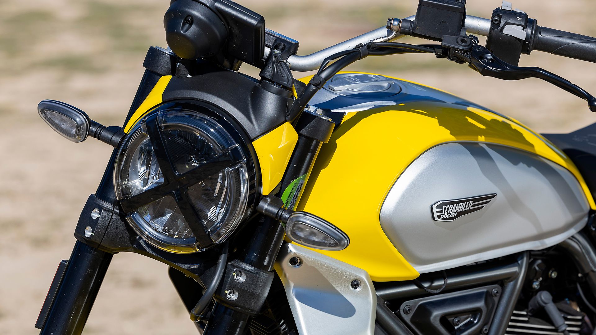 ducati scrambler icon 2024 detalles (7)