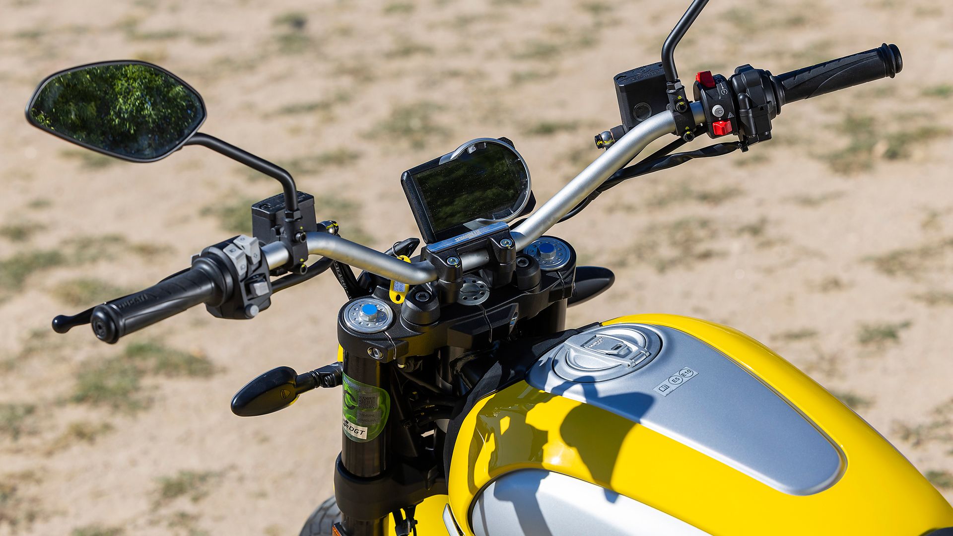 ducati scrambler icon 2024 detalles (12)