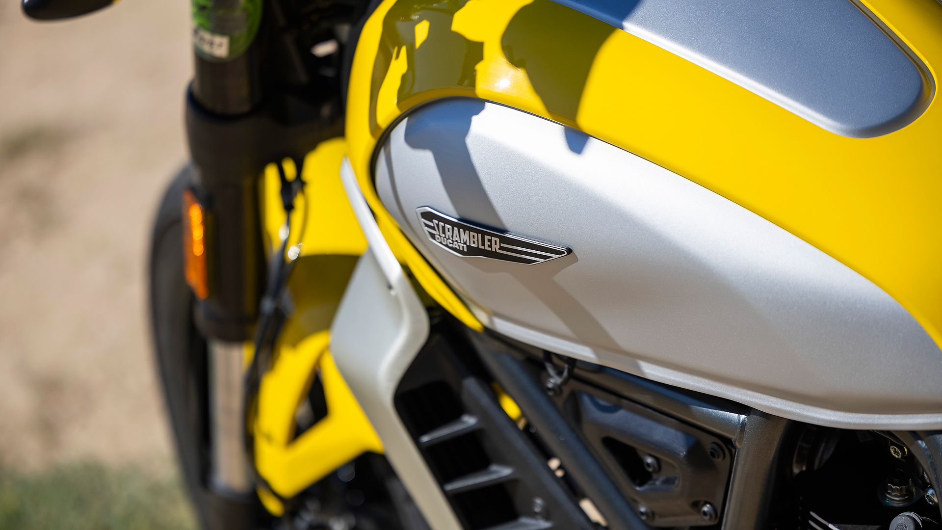 ducati scrambler icon 2024 detalles (14)
