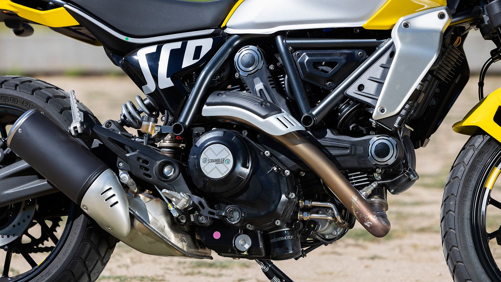 ducati scrambler icon 2024 detalles (18)