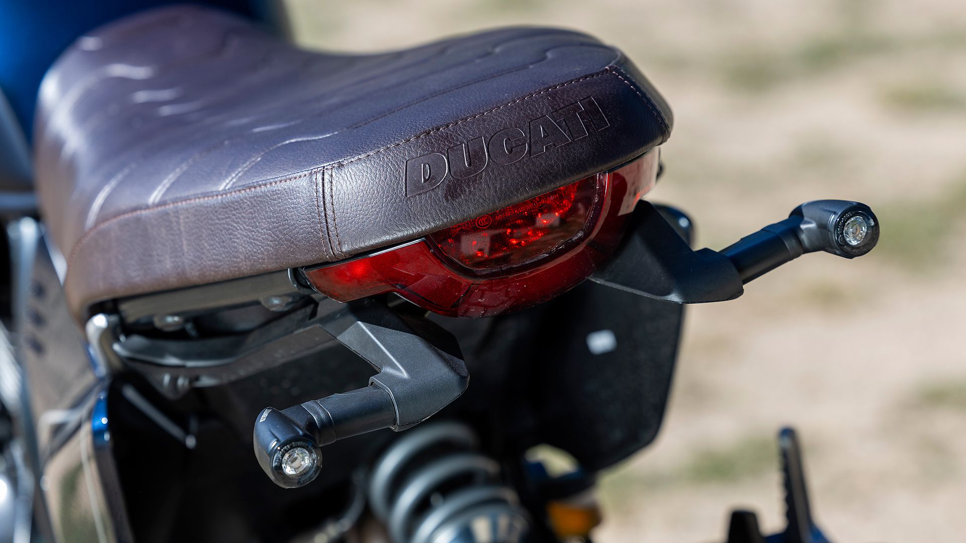 Ducati scrambler nighshift 2024 detalles (9)
