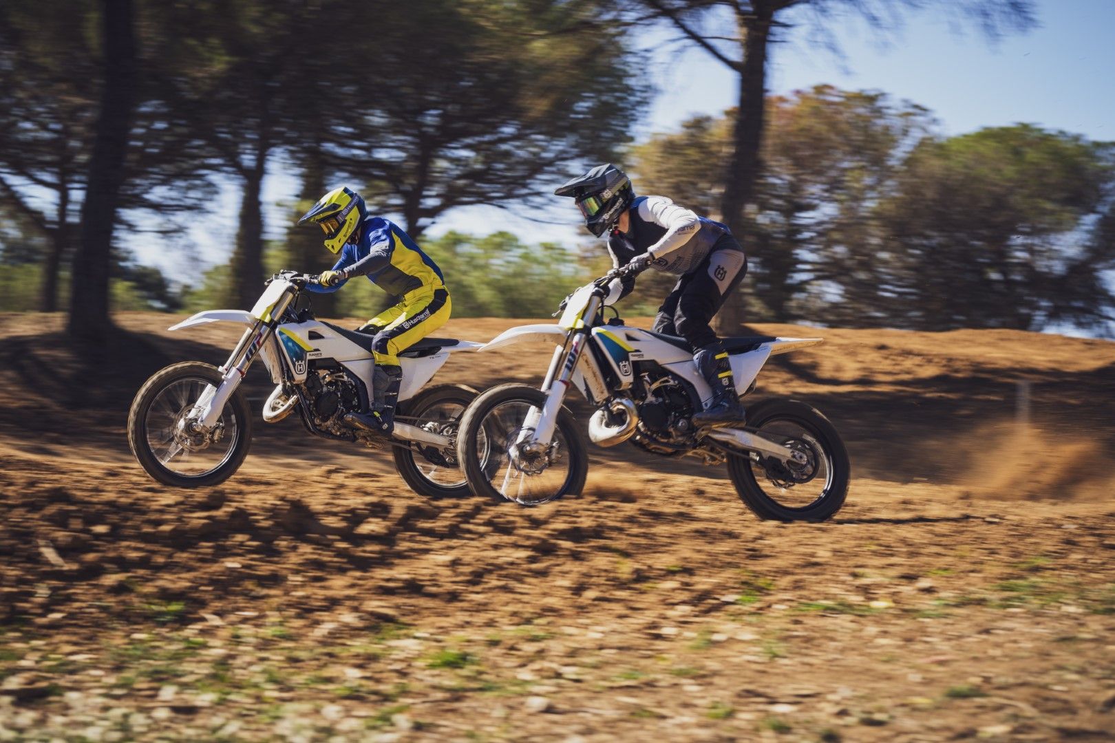 Nuevas cross Husqvarna FC / TC 2025. La gama crece con más 2T, TC 125 y TC 300.