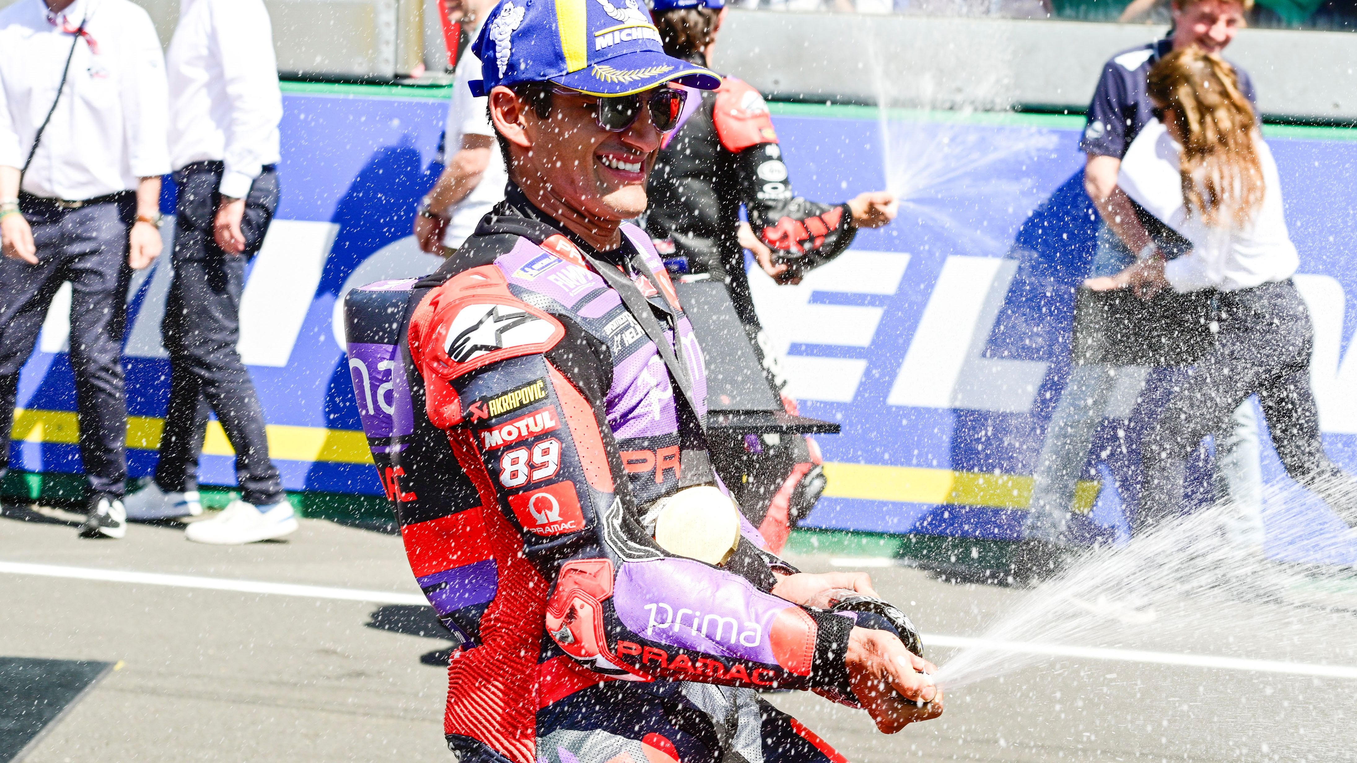 Jorge Martín festeja su triunfo en el Sprint de Le Mans