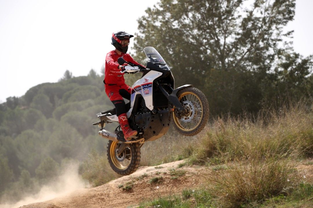 Honda Transalp 750 Impala. Preparación off road top en la trail nipona