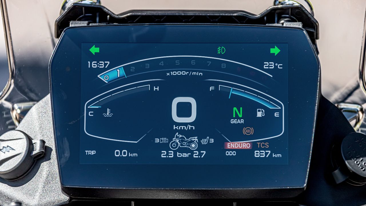 Voge 900 DSX 2024 (33)