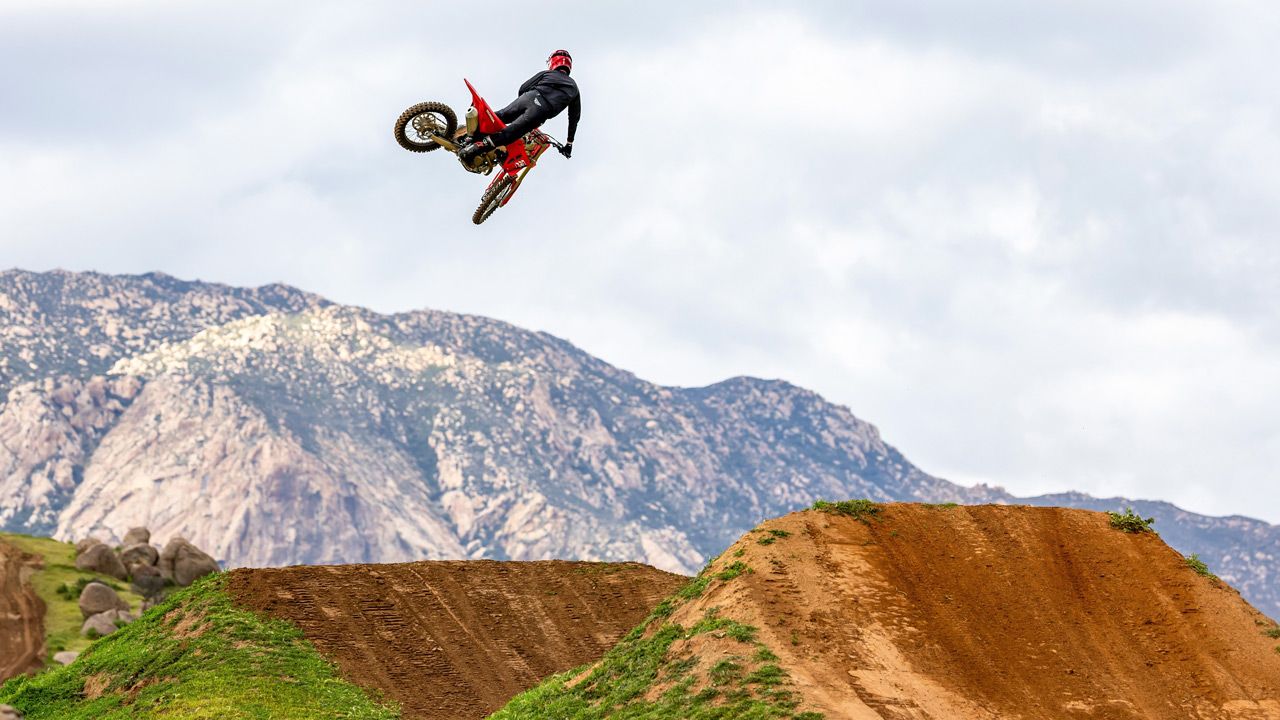 Honda CRF250R 2025 (11)