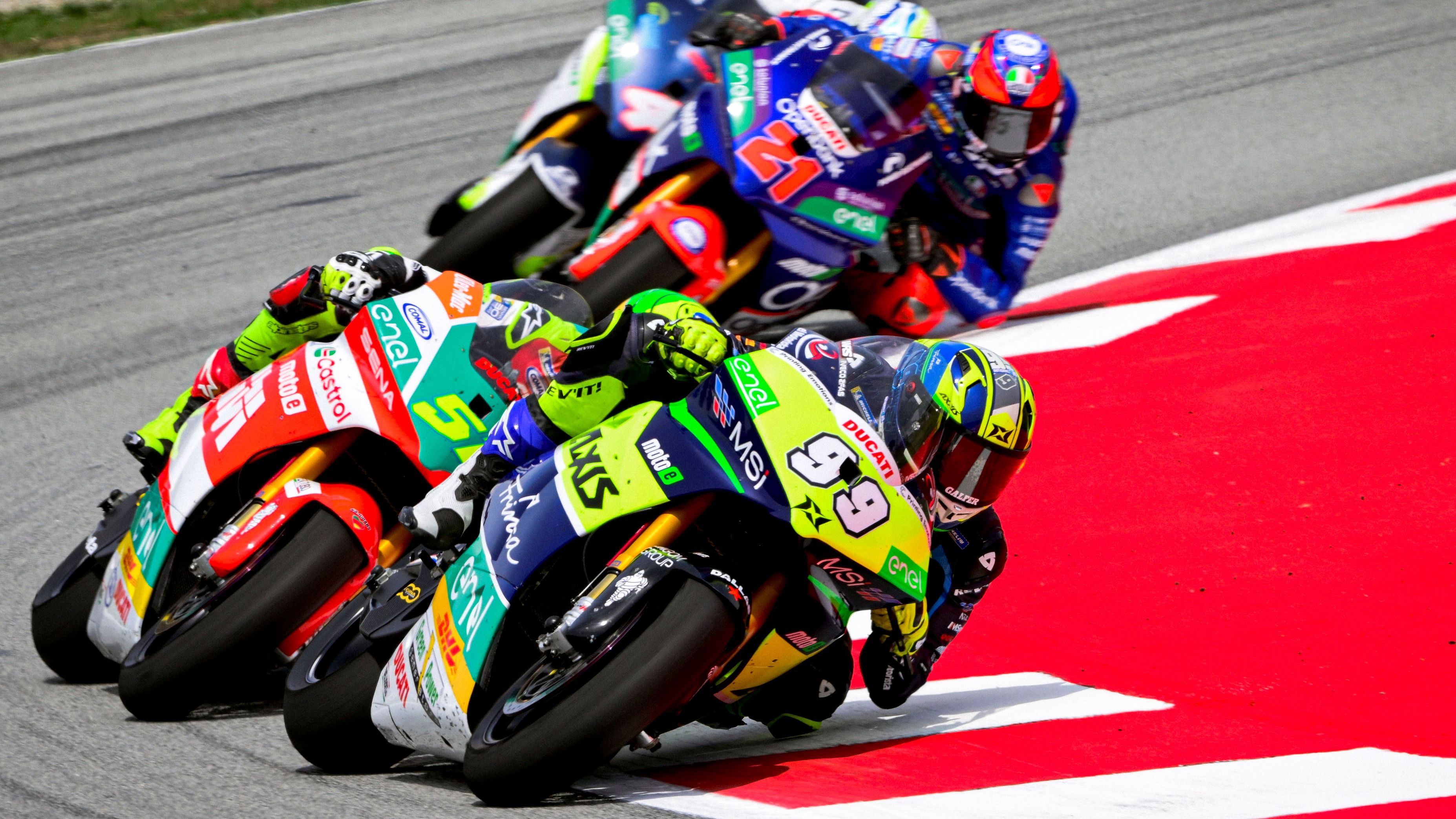 Óscar Gutiérrez ha logrado ante Eric Granado su primer triunfo en MotoE