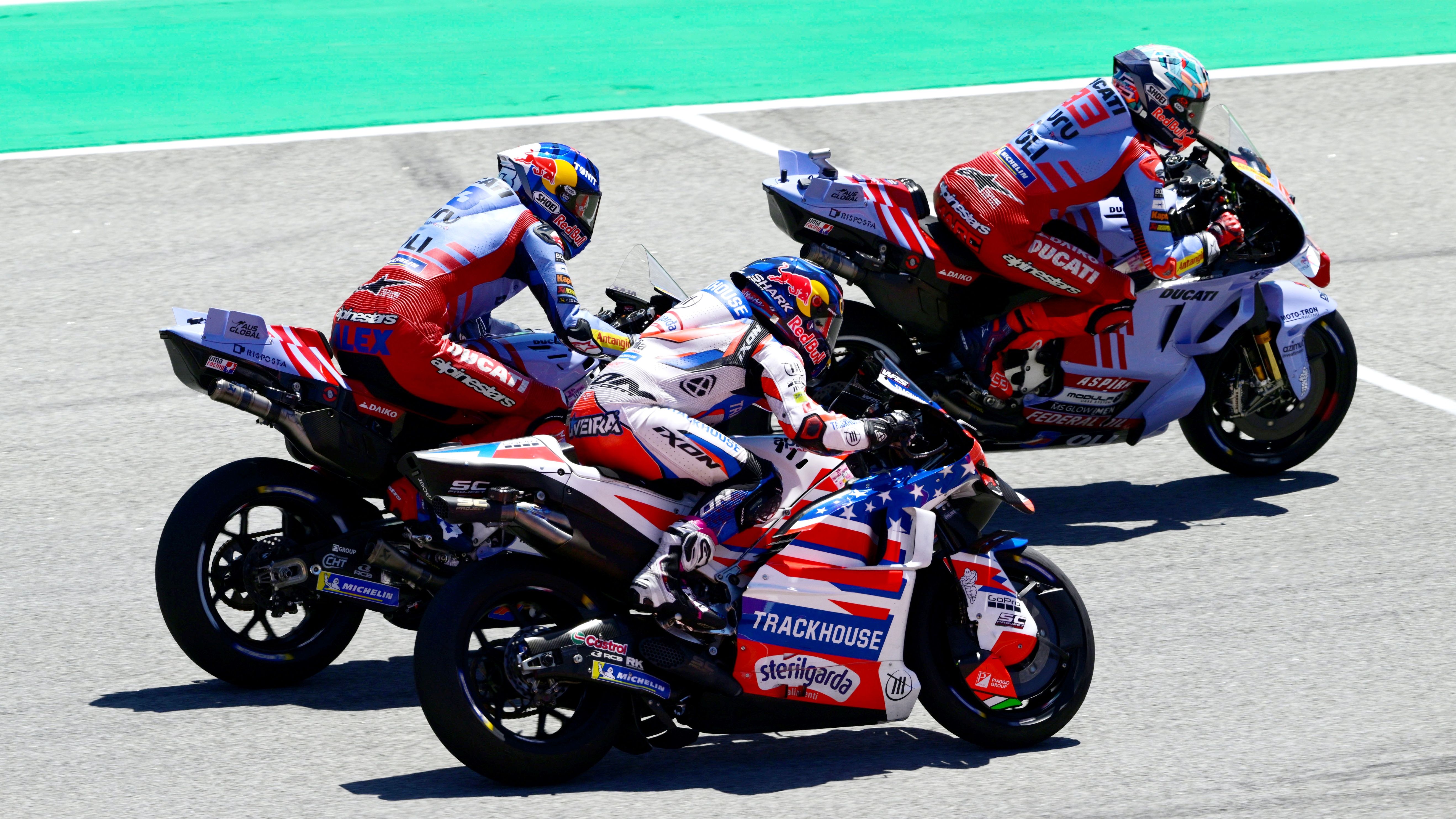 Miguel Oliveira, Álex Márquez y Marc Márquez emparejados, MotoGP Catalunya 2024