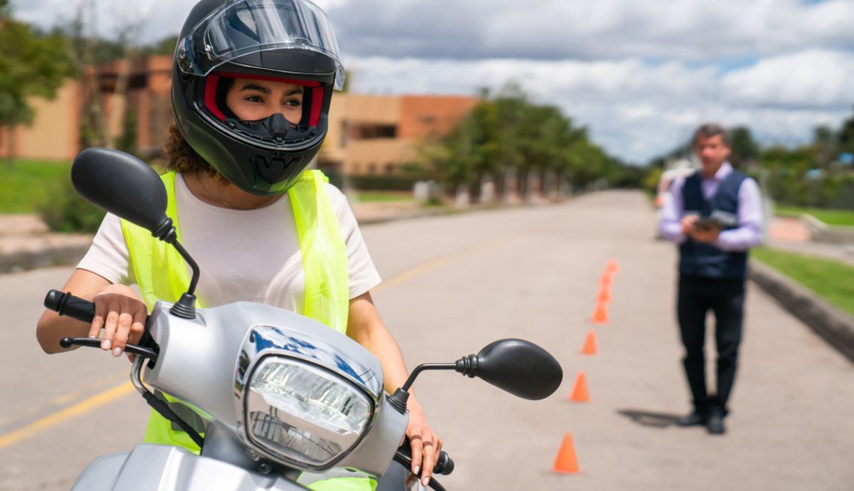 Una persona con TDAH puede sacarse el carnet de conducir de moto