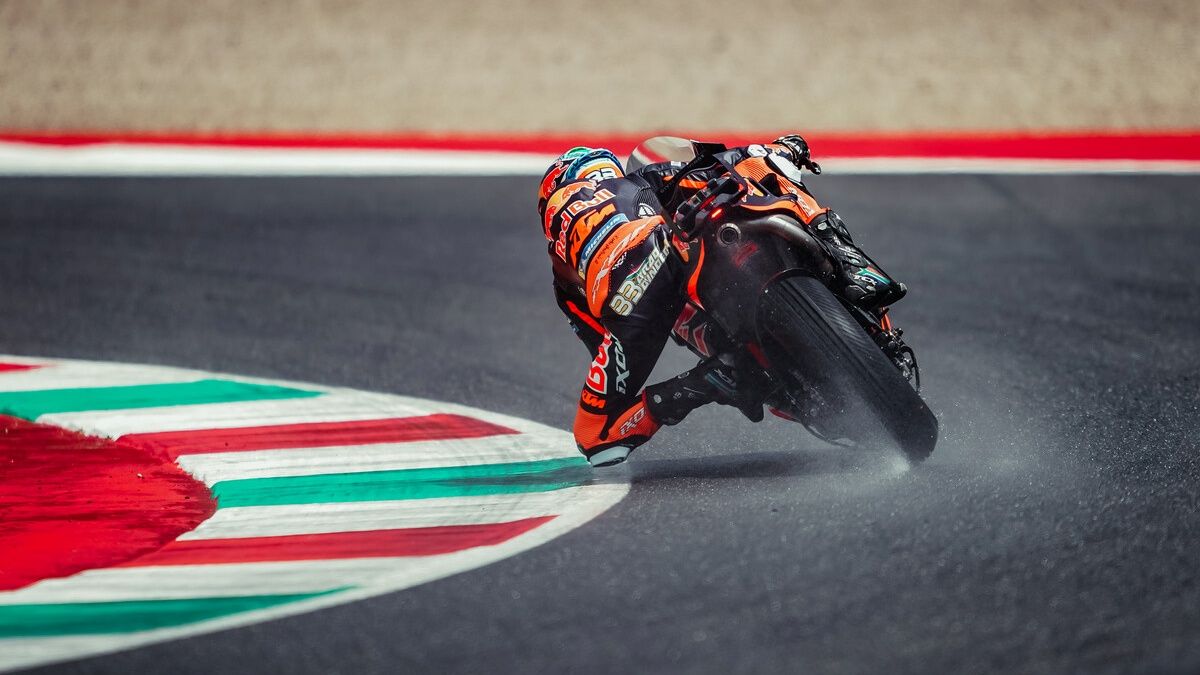 Brad Binder ha liderado un test de Mugello testimonial