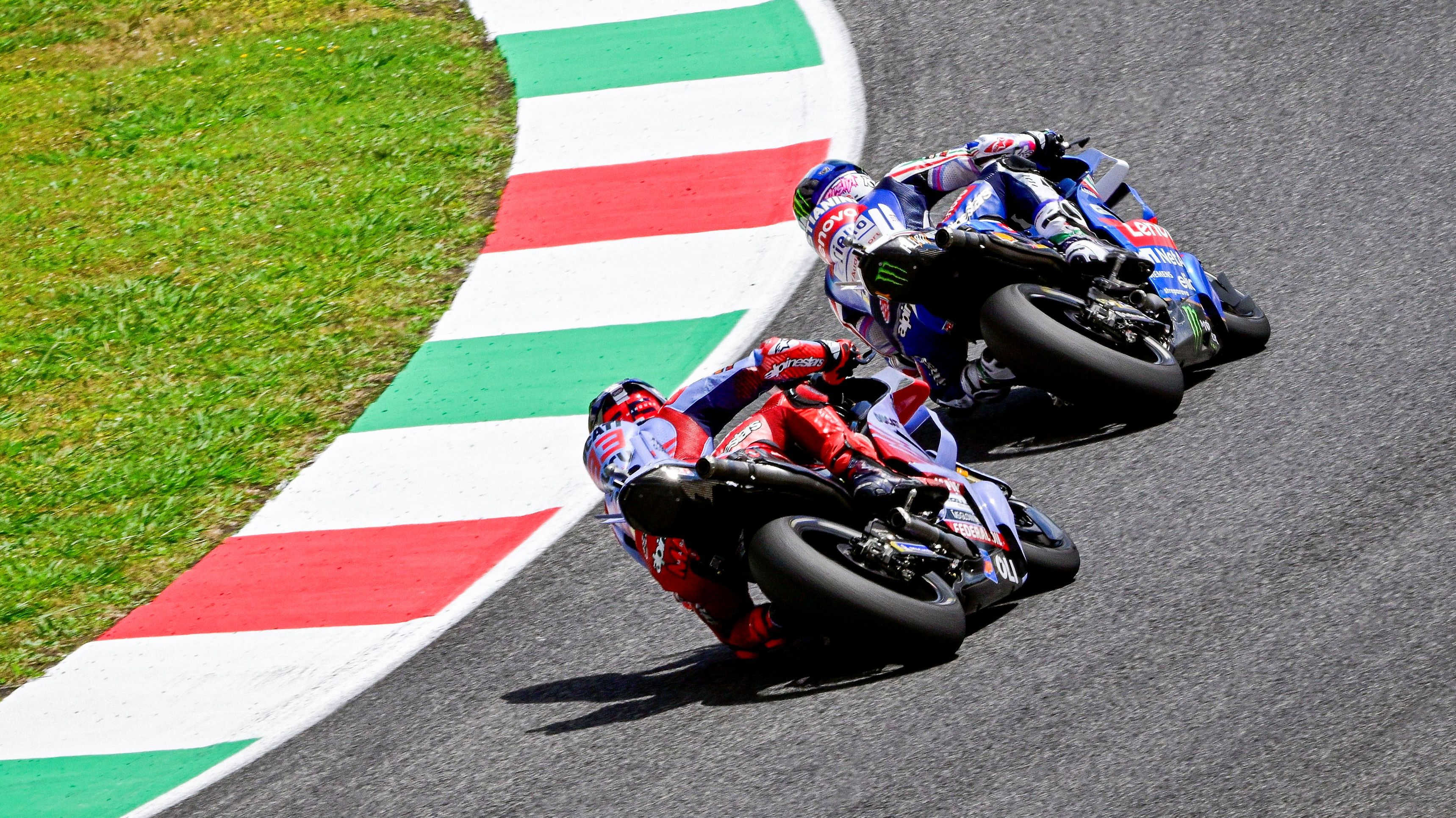 Marc Márquez acechando a Enea Bastianini, MotoGP Italia 2024