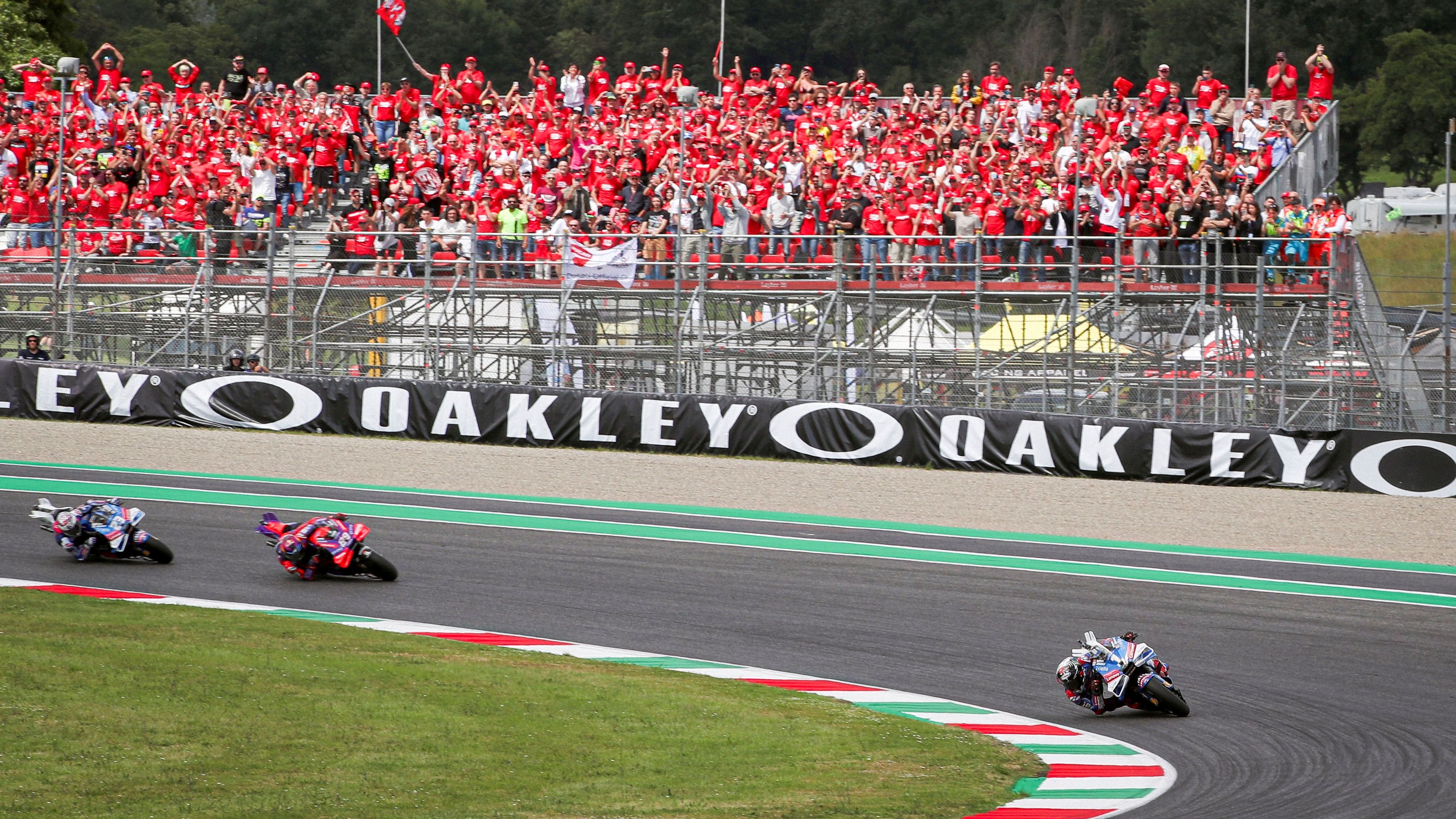 Pecco Bagnaia se escapa de Jorge Martín y Enea Bastianini, MotoGP Italia 2024