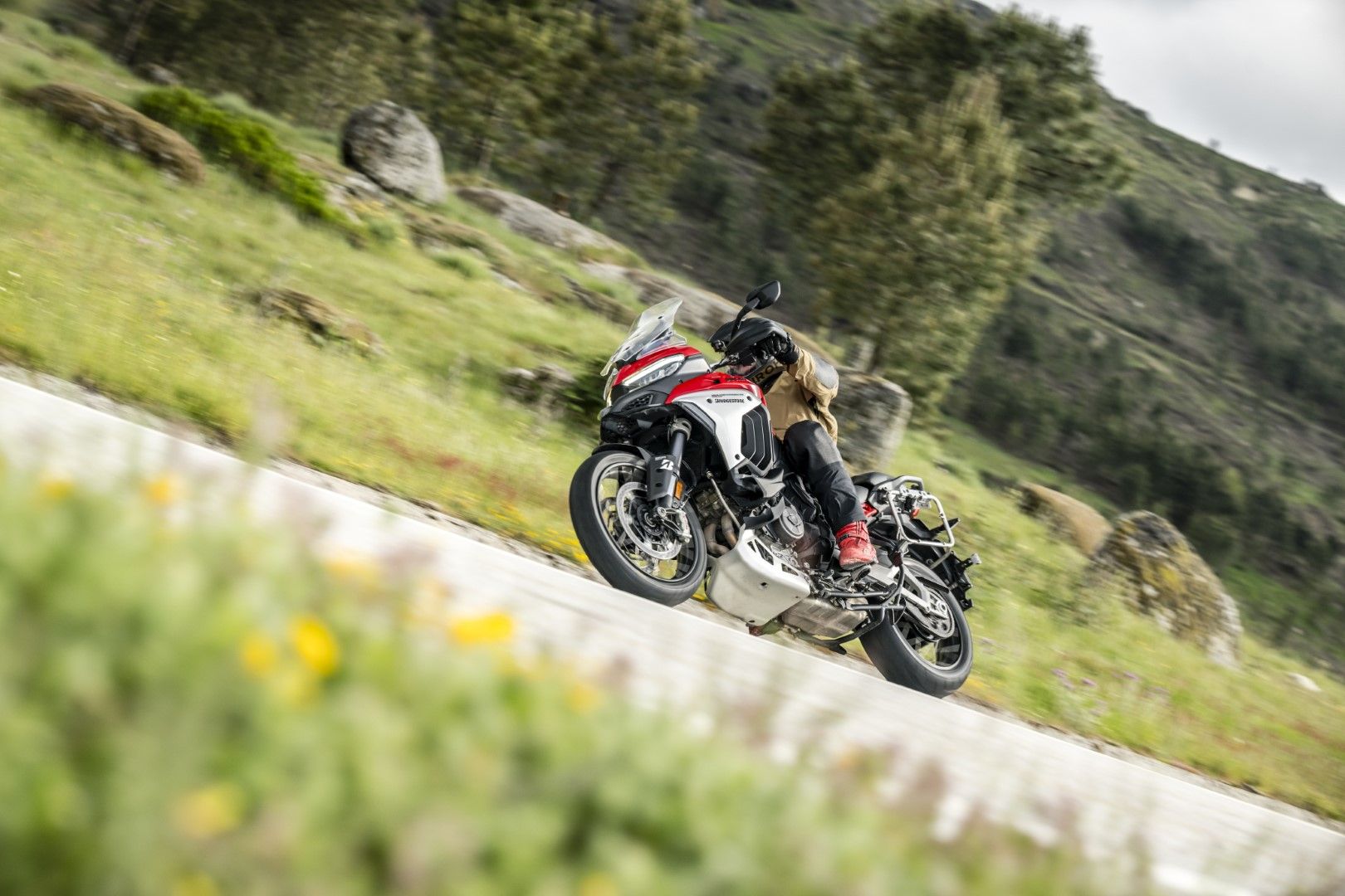 Fotos Gama Bridgestone Battlax Adventure 41