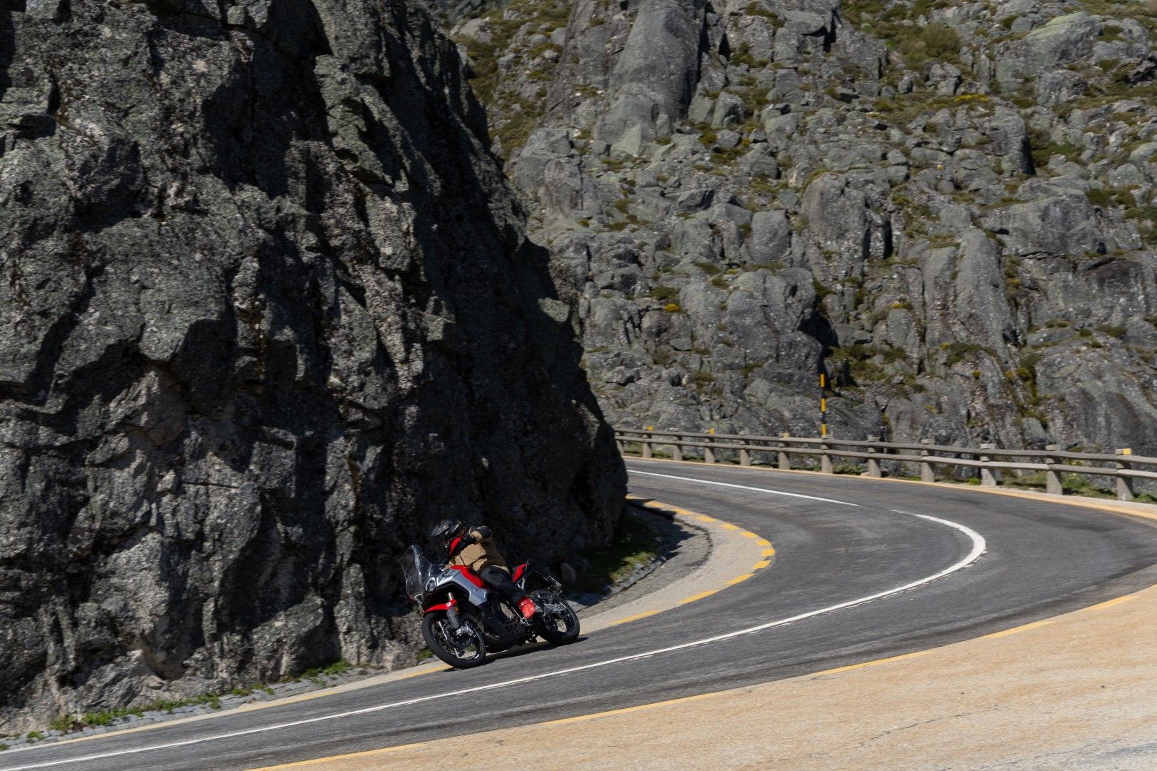 Fotos Gama Bridgestone Battlax Adventure 41