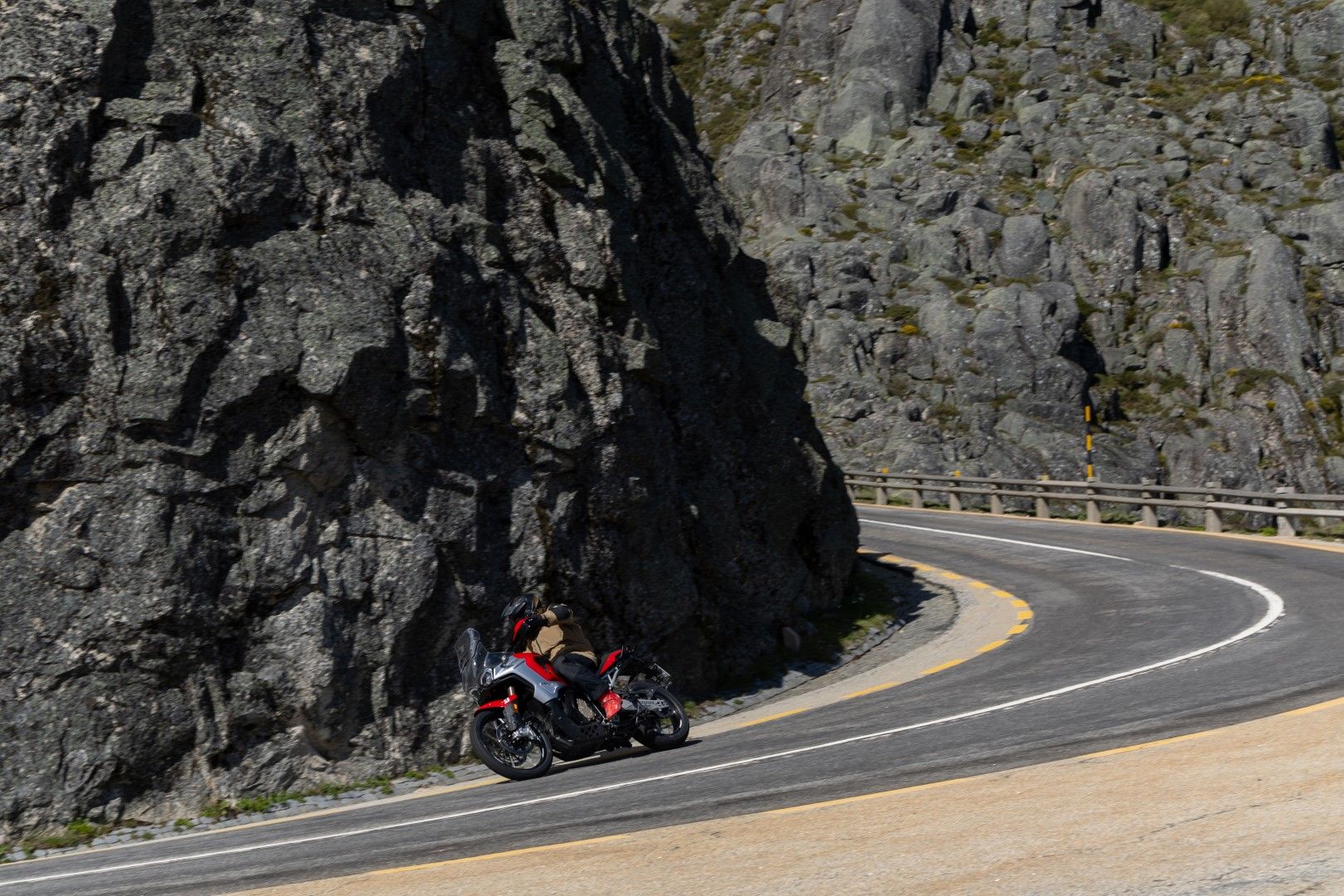 Fotos Gama Bridgestone Battlax Adventure 41