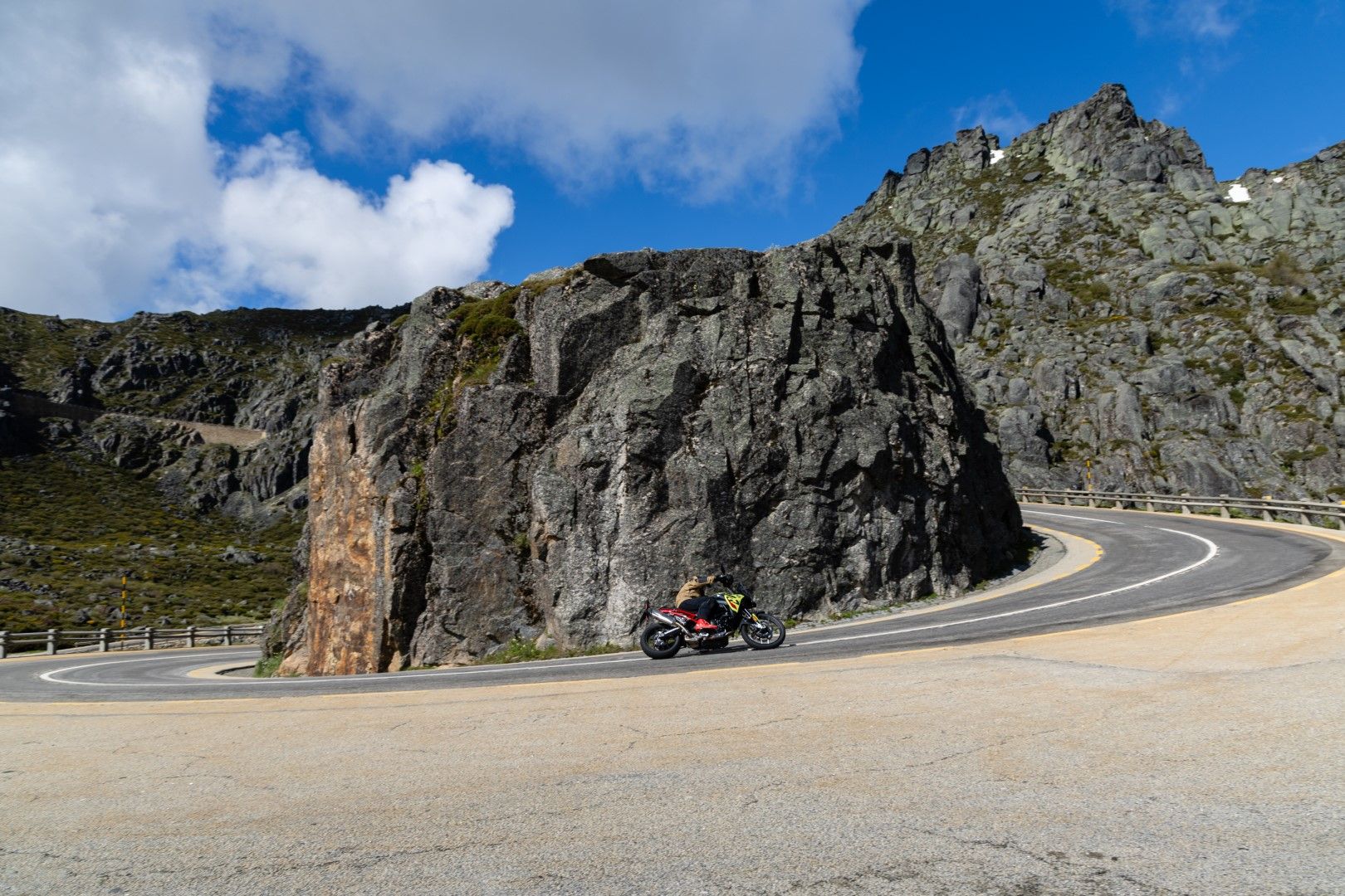 Fotos Gama Bridgestone Battlax Adventure 41