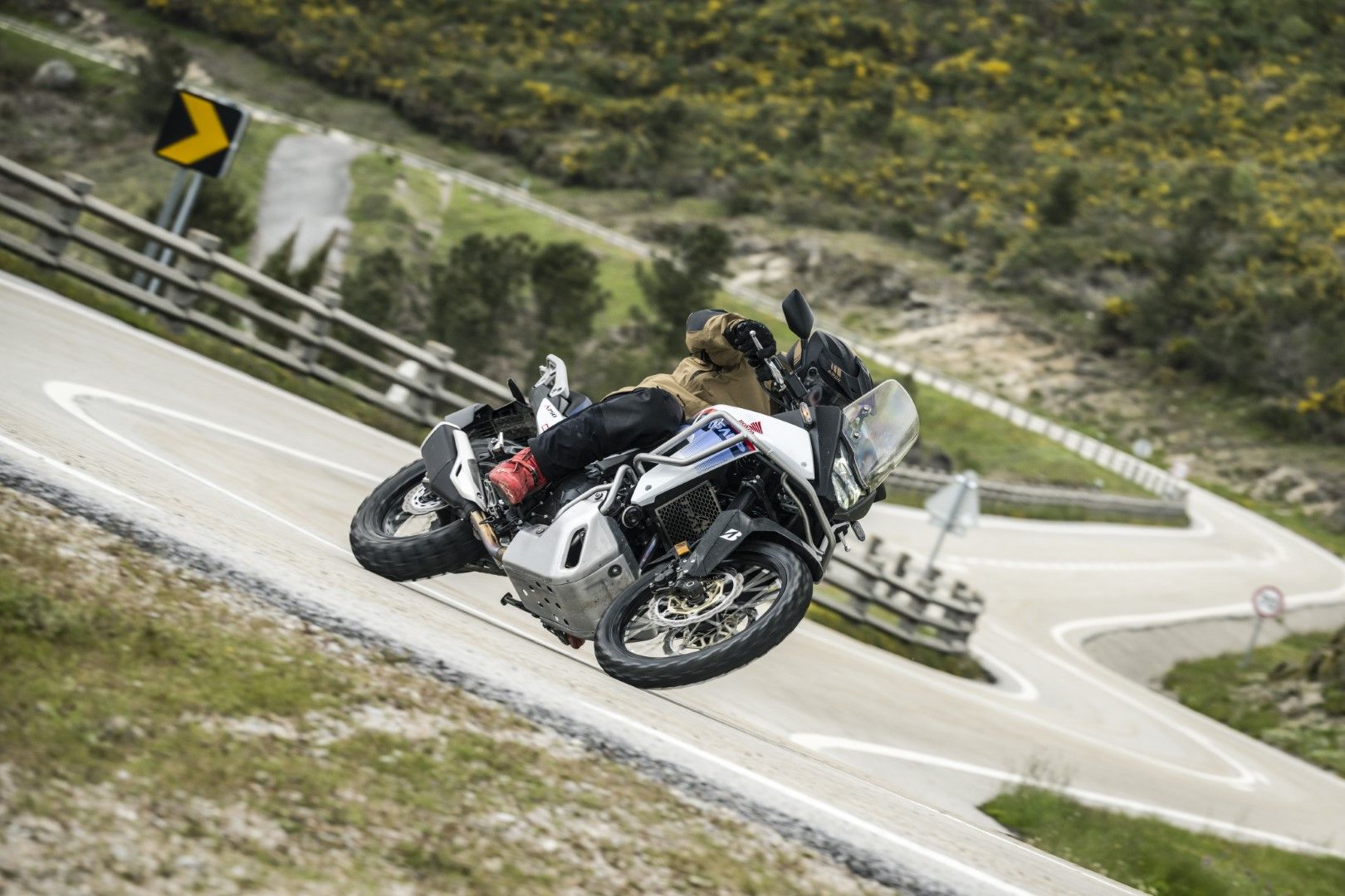 Fotos Gama Bridgestone Battlax Adventure 41