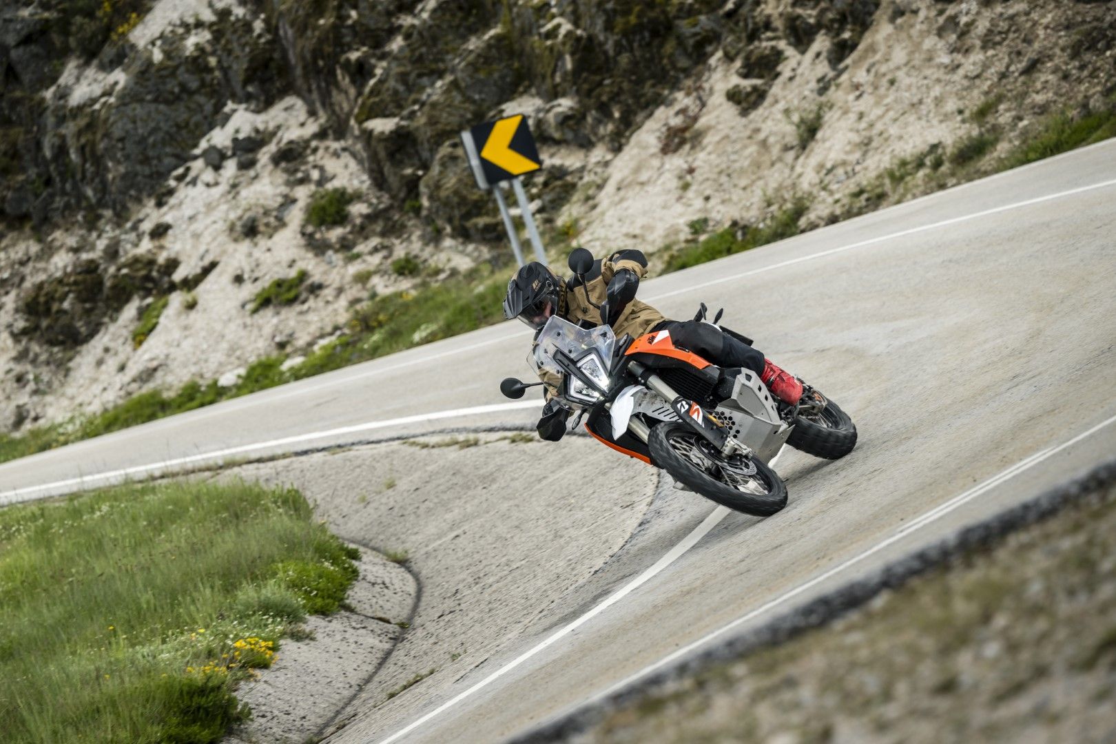 Fotos Gama Bridgestone Battlax Adventure 41