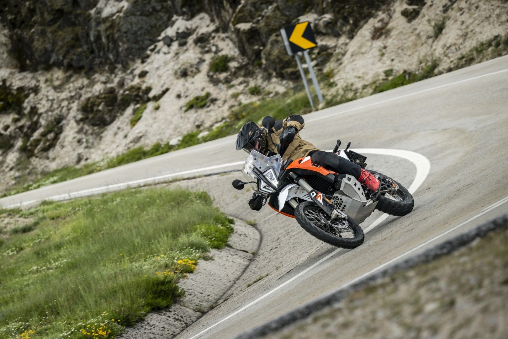 Fotos Gama Bridgestone Battlax Adventure 41