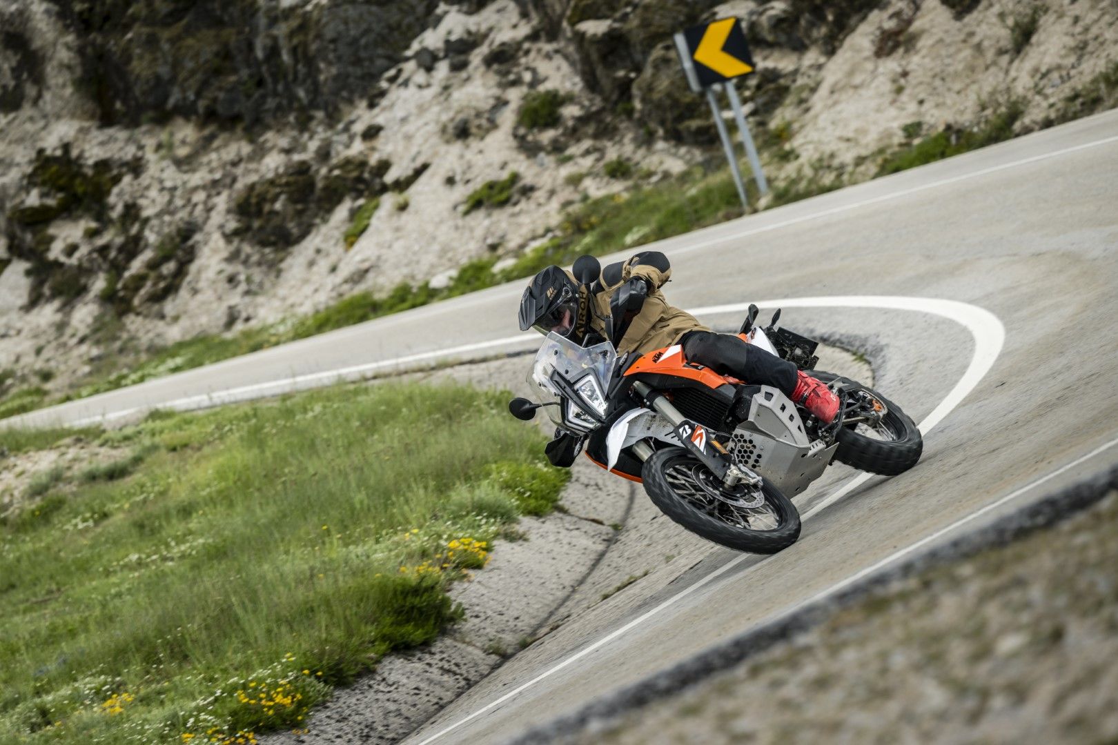 Fotos Gama Bridgestone Battlax Adventure 41
