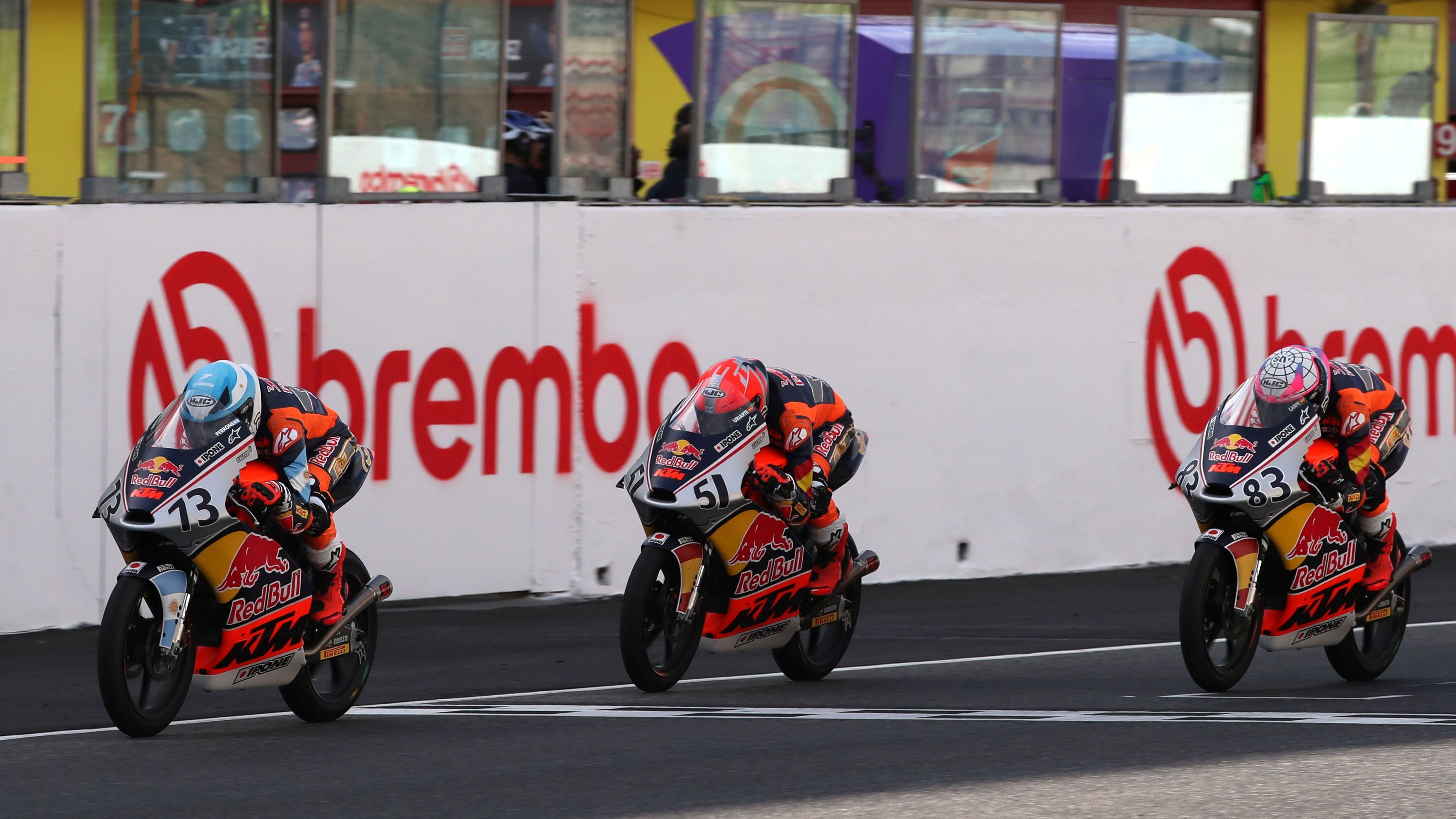 Valentín Perrone se impone ante Brian Uriarte y Álvaro Carpe en Mugello