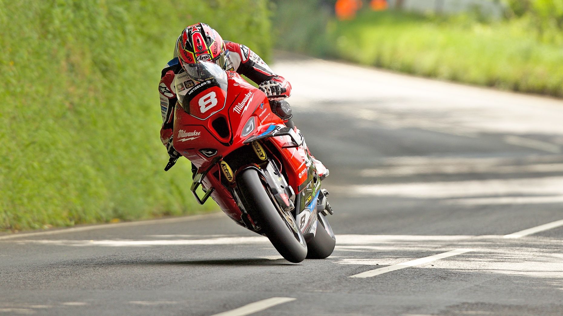 Davey Todd ha logrado su primer triunfo en el IOMTT al imponerse en Superstock