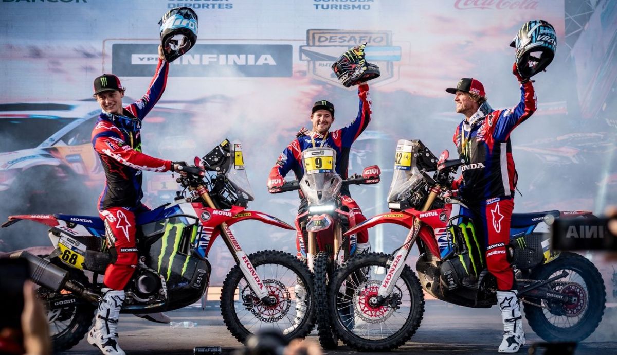 Ricky Brabec, Tosha Schareina y Adrien Van Beveren han dado el triplete a Honda en el Desafío Ruta 40 2024