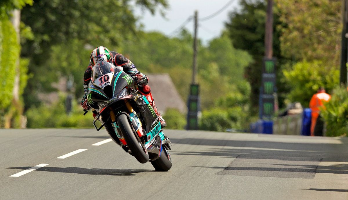 Peter Hickman igualó las 14 victorias de Mike Hailwood ganando en Superbike Peter Hickman igualó las 14 victorias de Mike Hailwood ganando en Superbike
