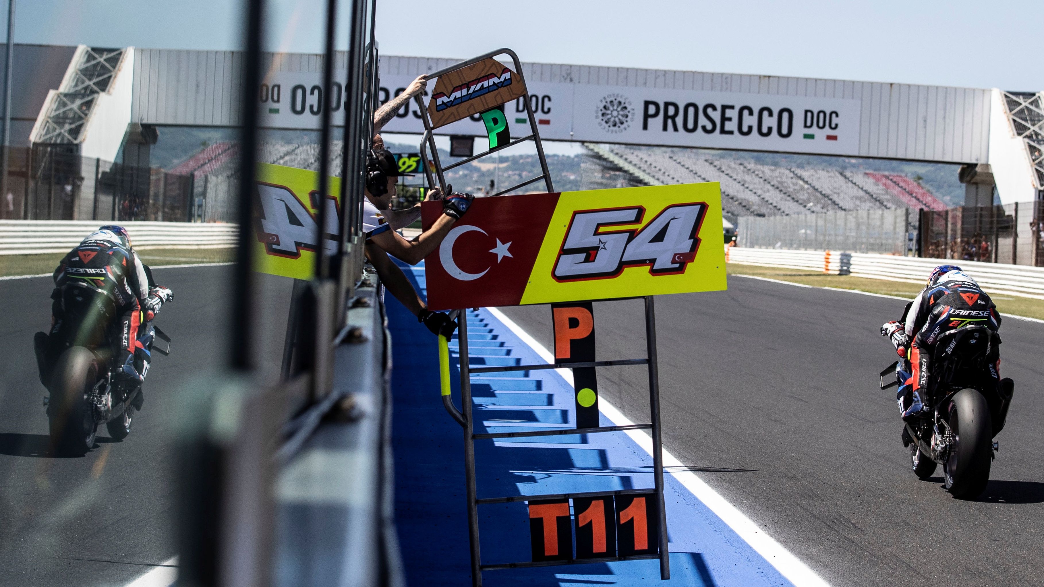 Toprak Razgatlioglu ha firmado un triplete inapelable en Misano