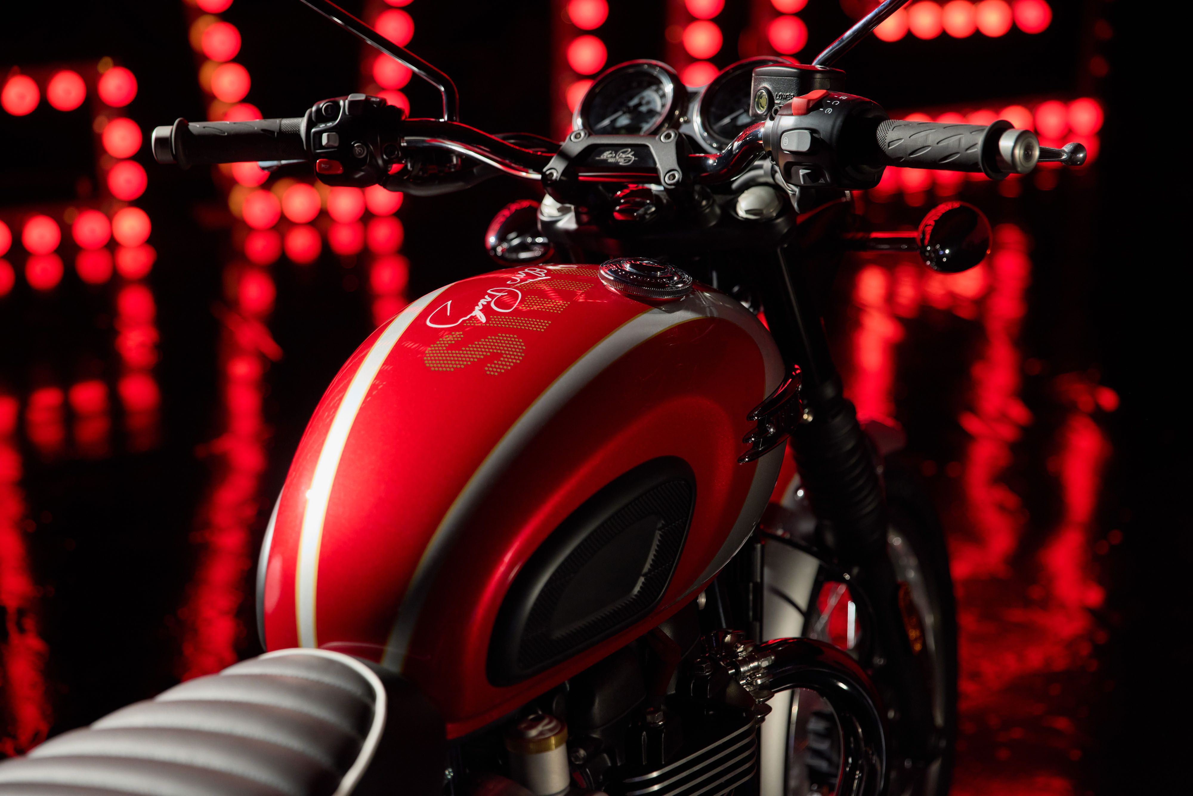 Fotos Triumph T120 Elvis Presley Limited Edition
