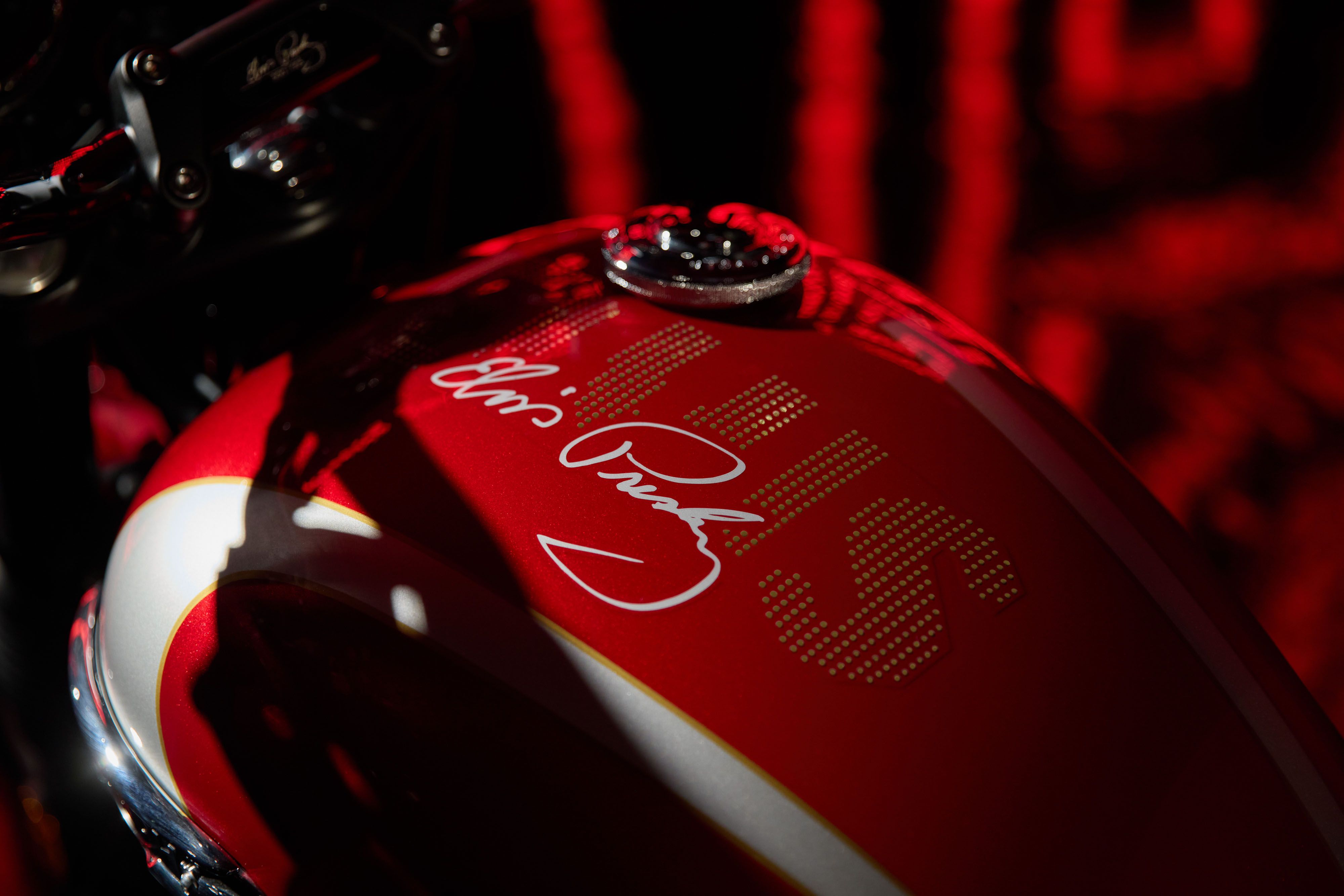 Fotos Triumph T120 Elvis Presley Limited Edition