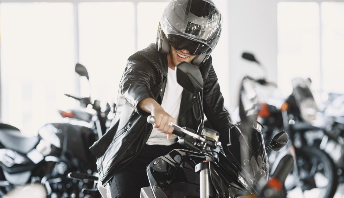 Qué ayuda hay para la compra de una moto con minusvalía del 33