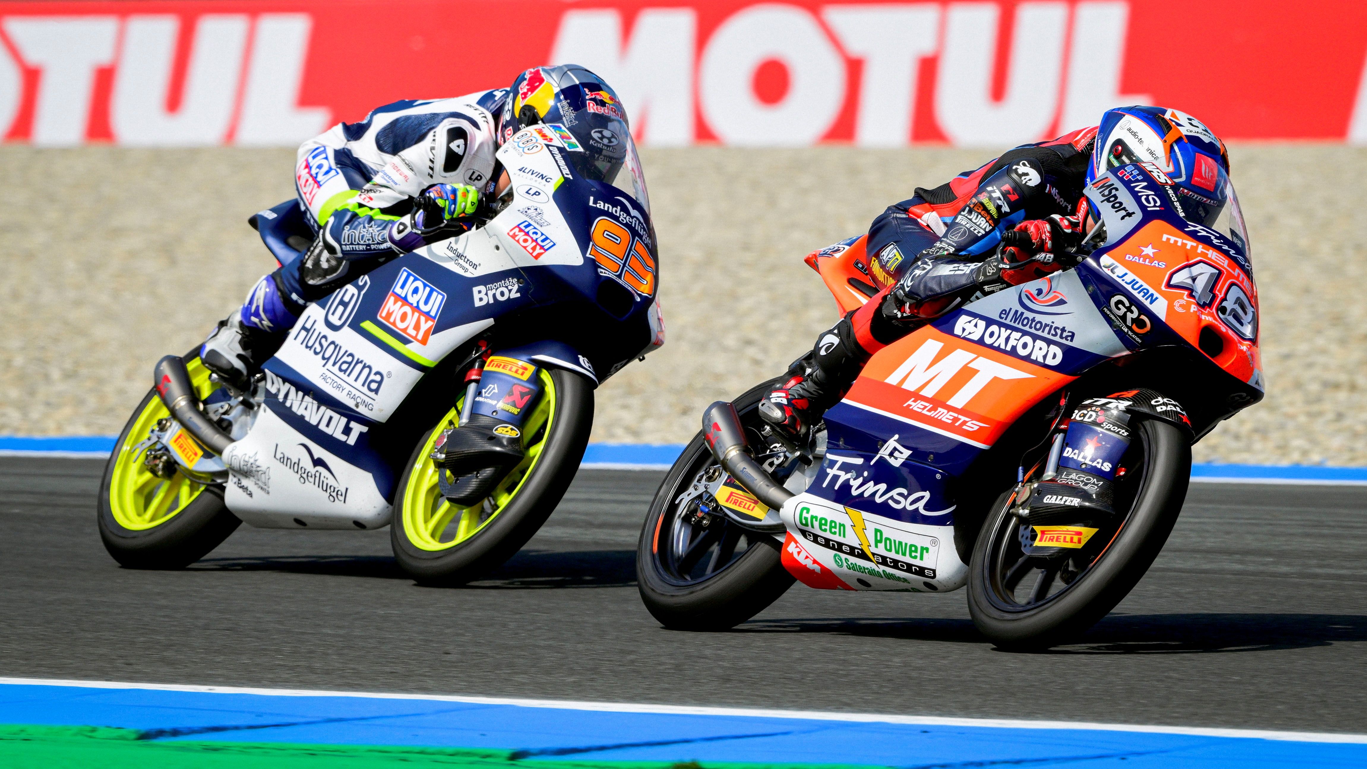 Iván Ortolá seguido por Collin Veijer, Moto3 Assen 2024