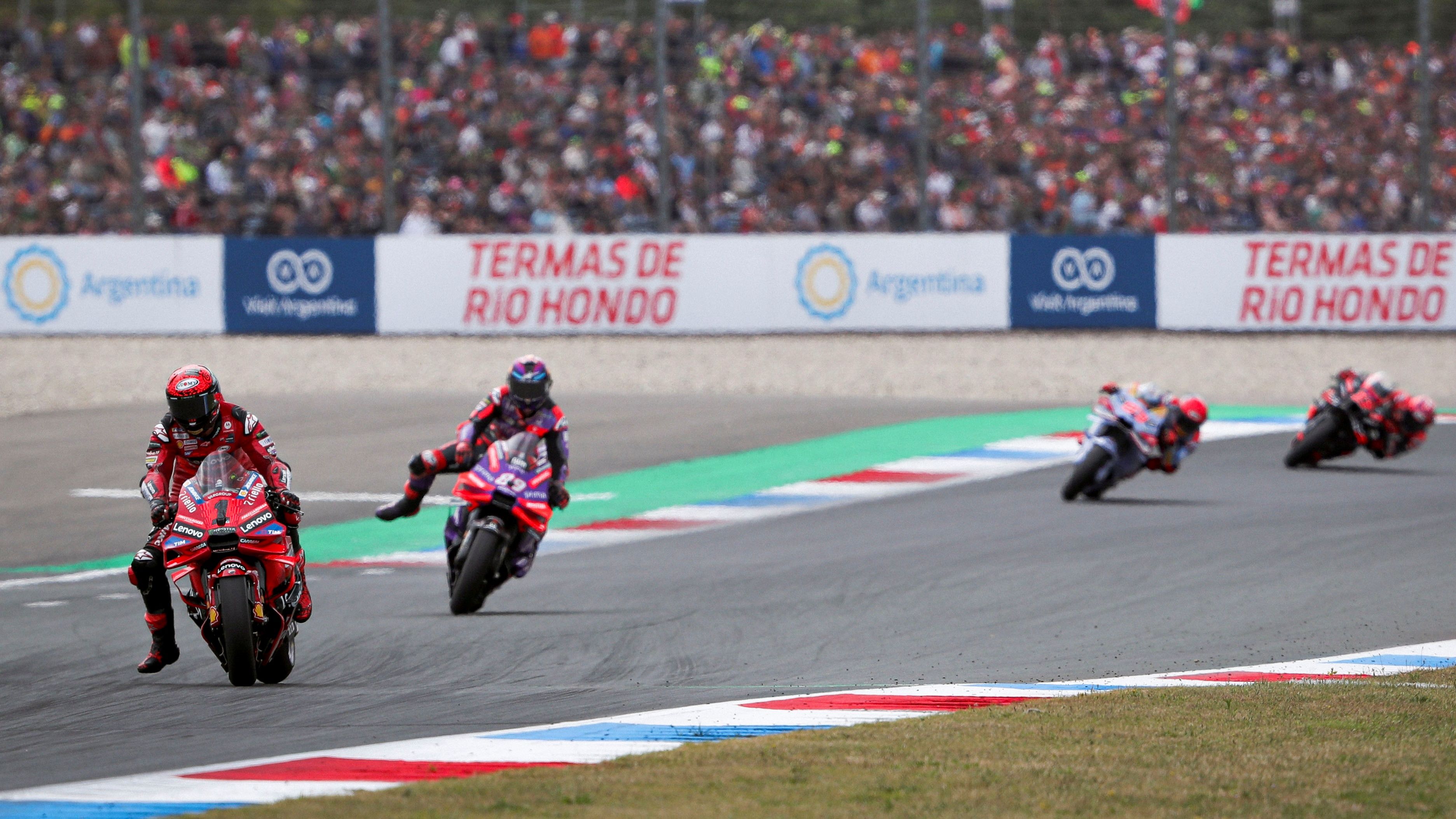 Pecco Bagnaia y Jorge Martín se van de Marc Márquez y Maverick Viñales, MotoGP Assen 2024