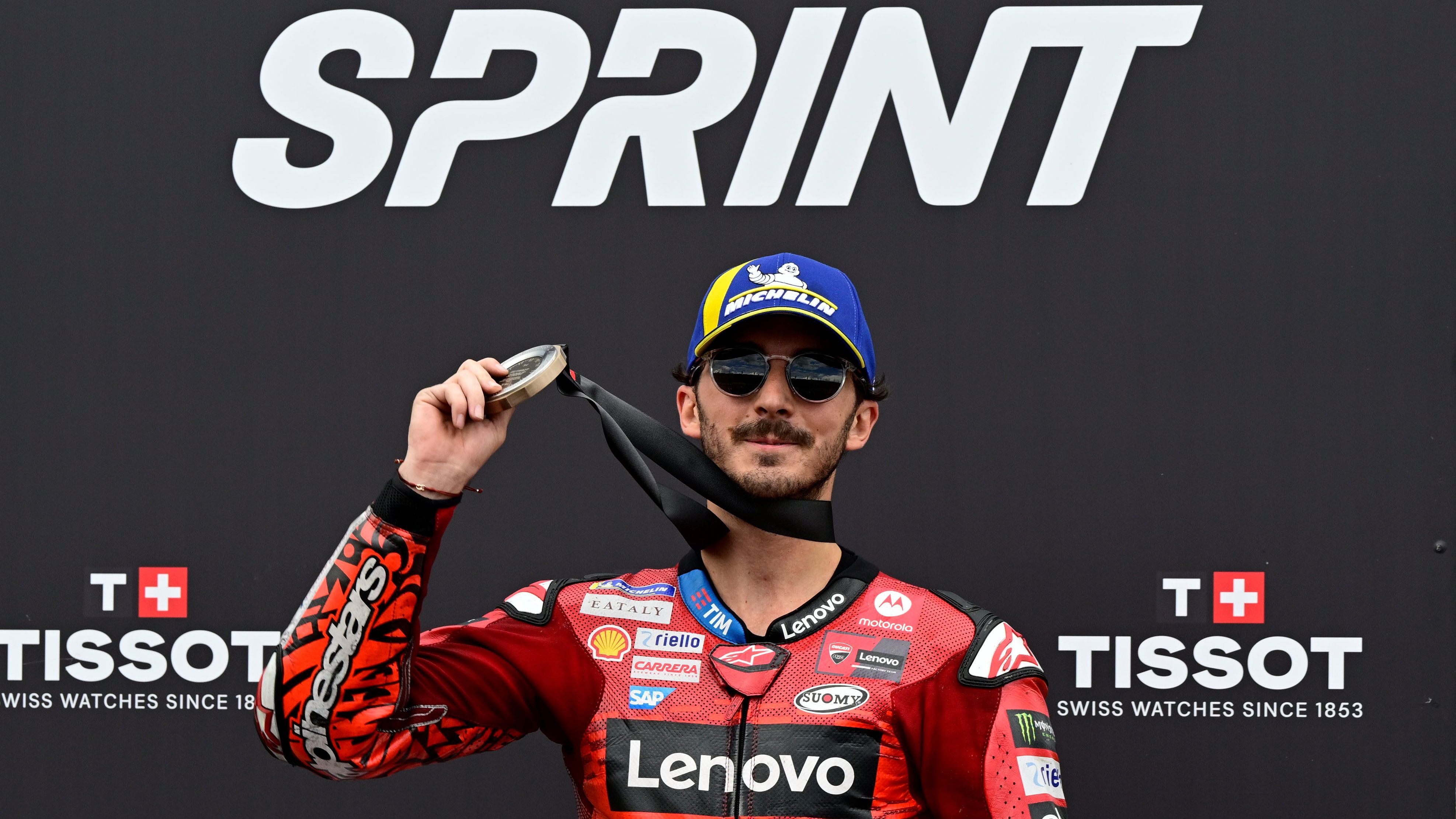 Pecco Bagnaia en el podio del Sprint del GP de Alemania
