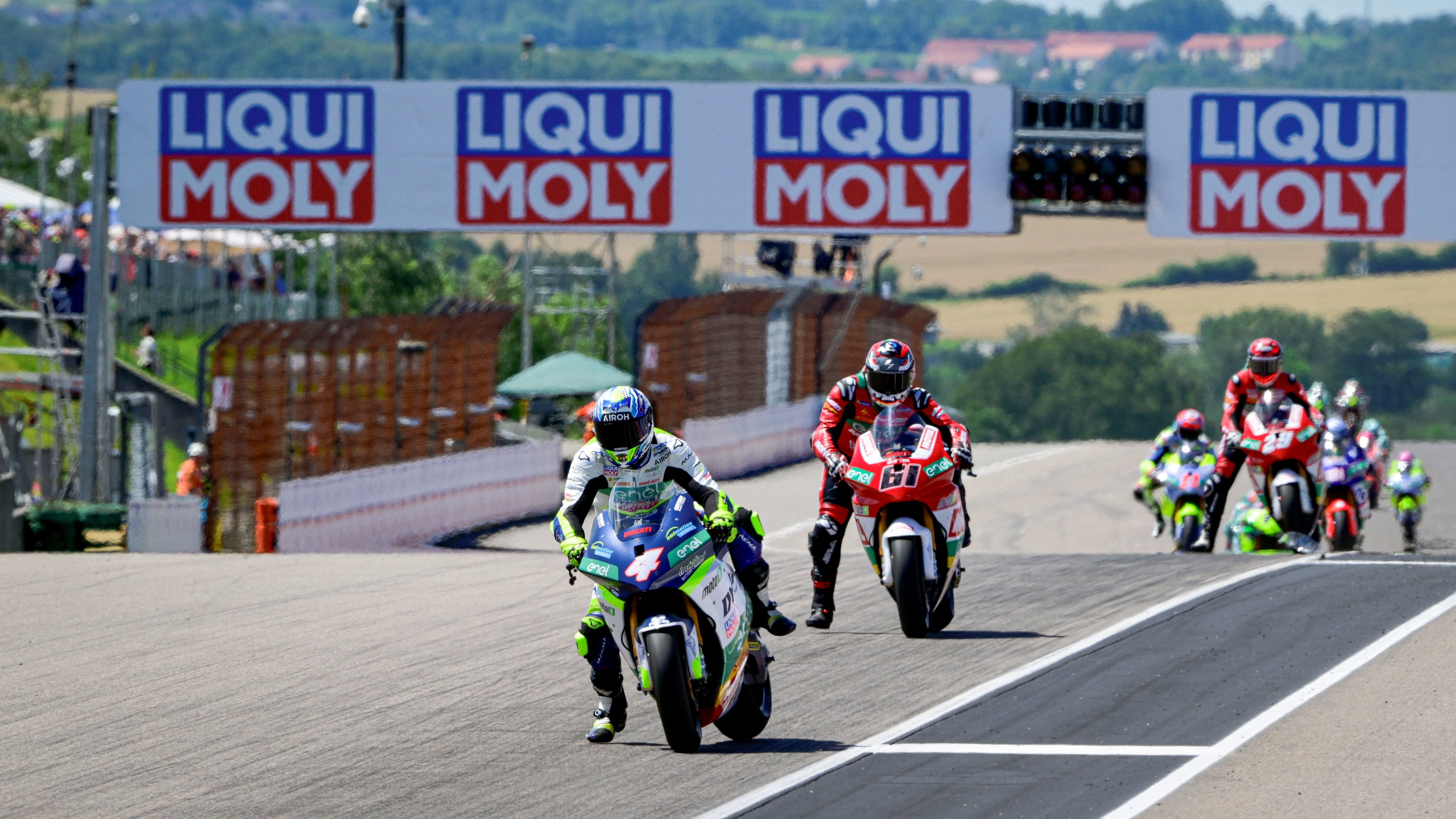 Héctor Garzó se escapa de Alessandro Zaccone, MotoE Sachsenring 2024