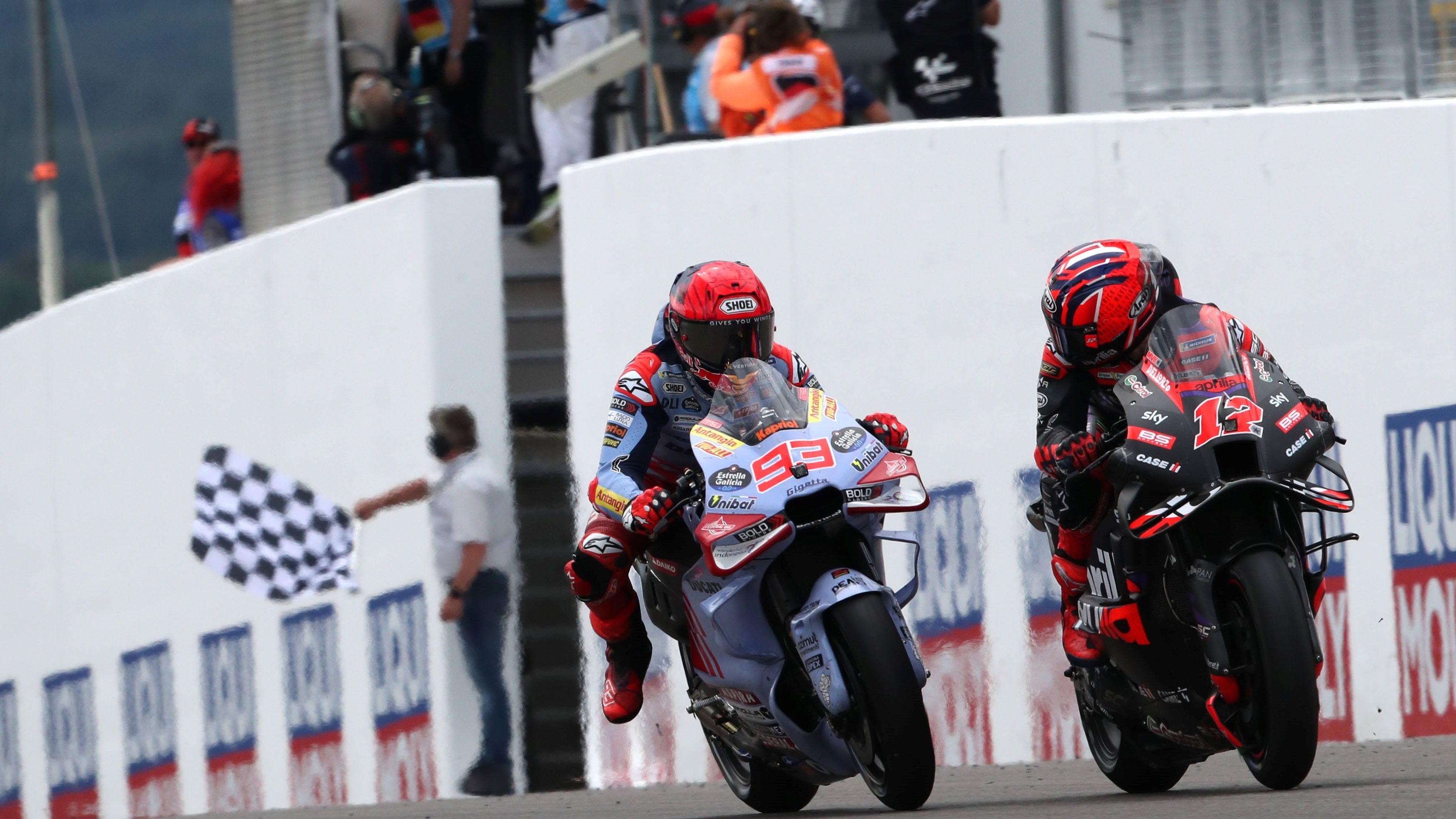 Maverick Viñales bate a Maverick Viñales por milésimas en el sprint, MotoGP Sachsenring 2024