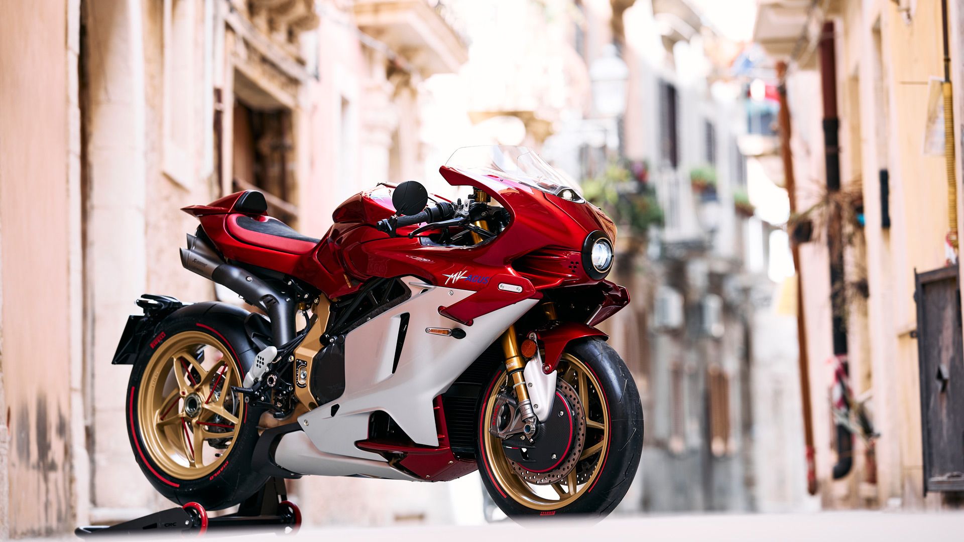 MV Agusta Superveloce Serie Oro 2024 Estatica (4)