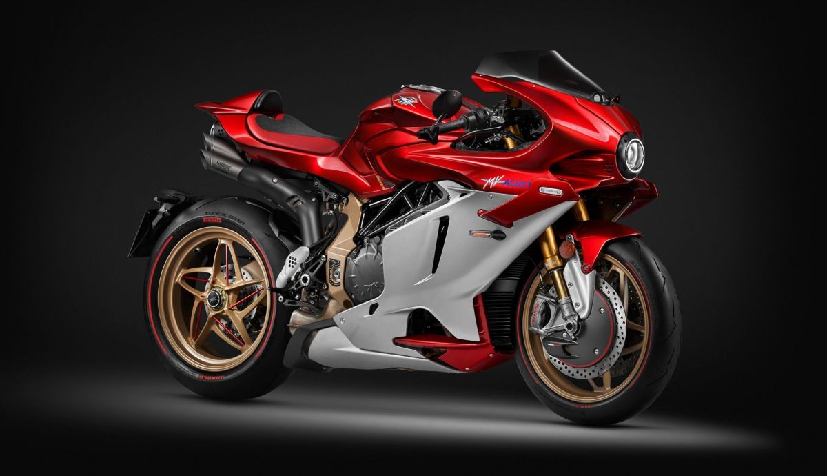 mv-agusta-superveloce-1000-serie-oro-2024-estudio-2_7_1200x690.jpeg